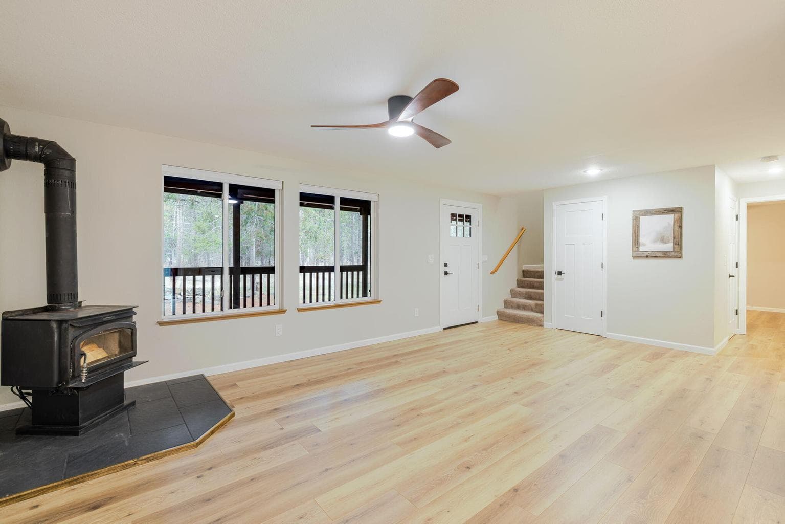 Photo of 16826 Brenda Drive 5 of 47
