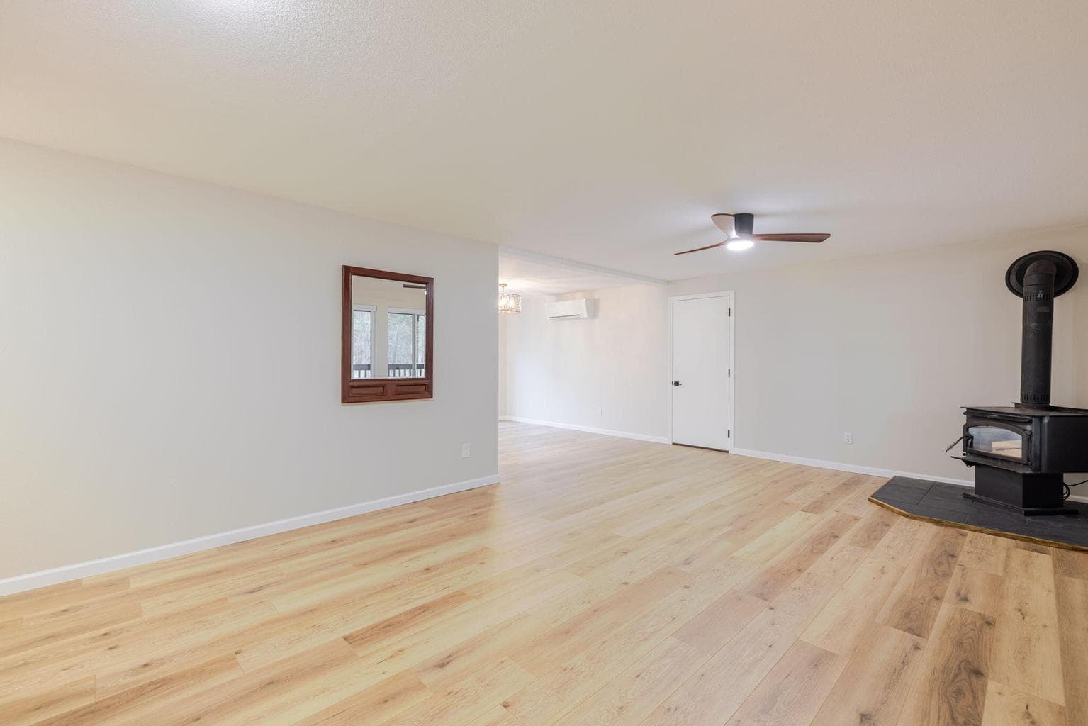 Photo of 16826 Brenda Drive 6 of 47