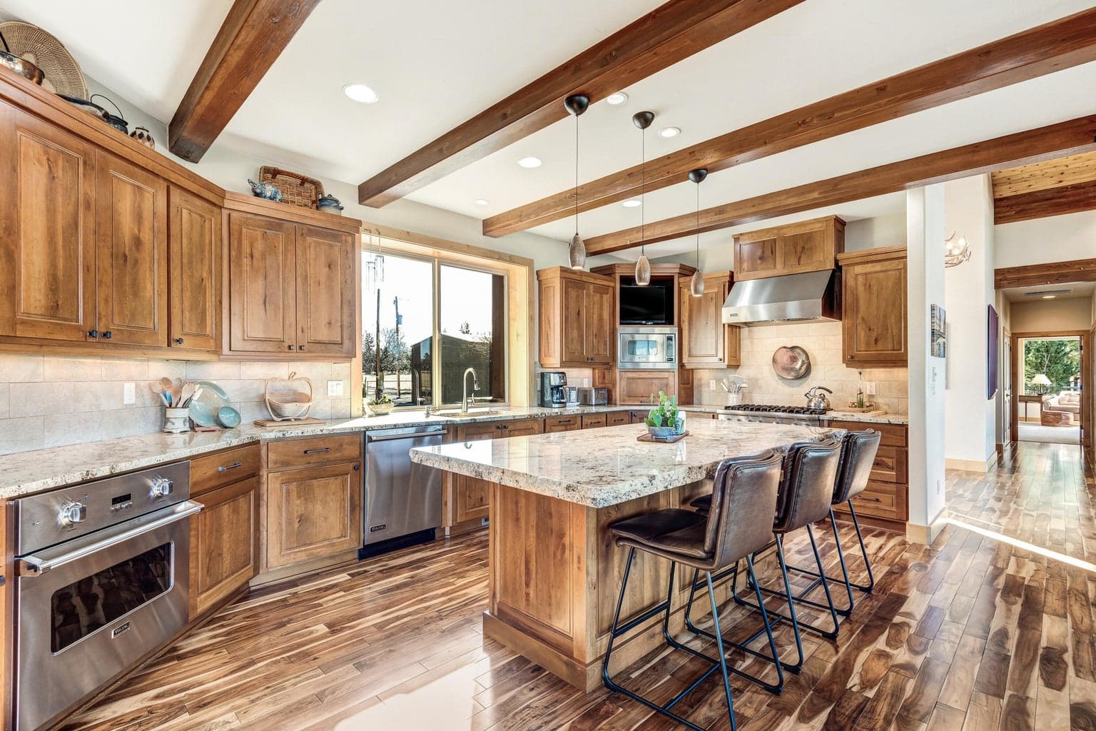 Photo of 64146 Pioneer Loop 16 of 57