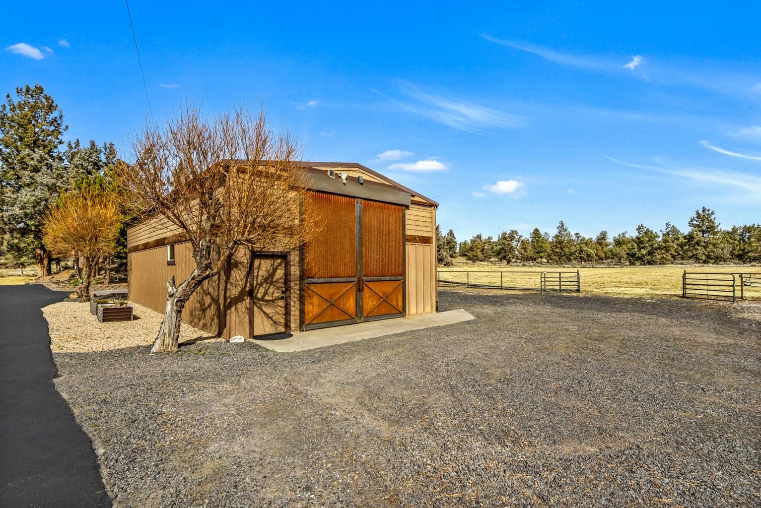 Photo of 64146 Pioneer Loop 43 of 57