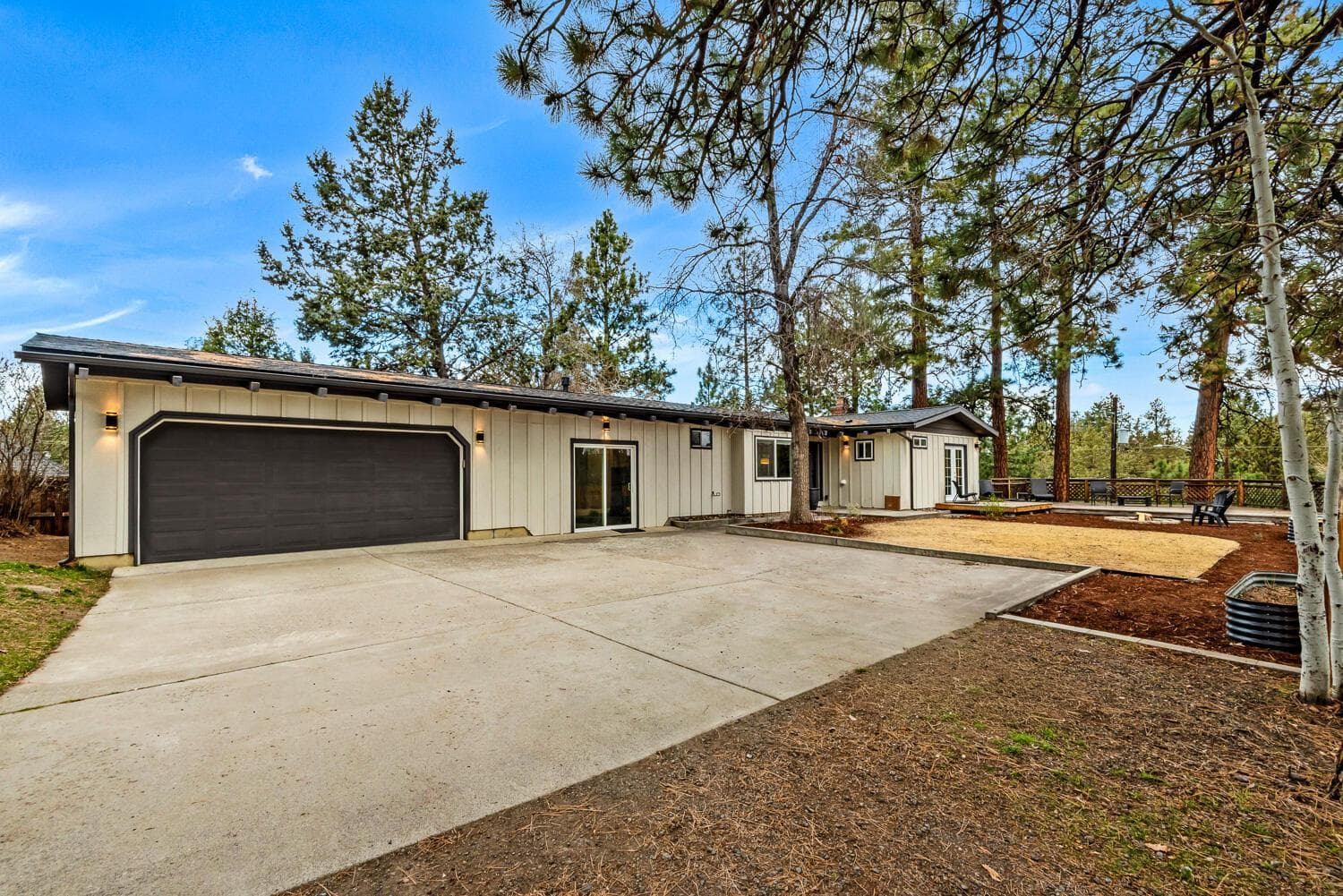 Photo of 1363 Bear Creek 1 of 25