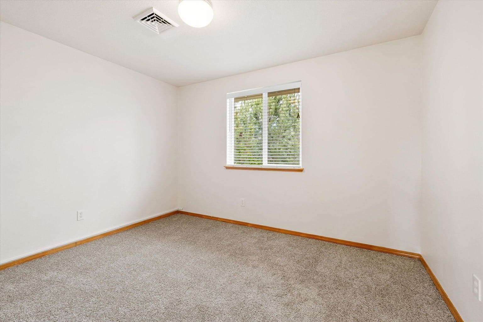 Photo of 2980 NW Shevlin Meadow Drive 26 of 56