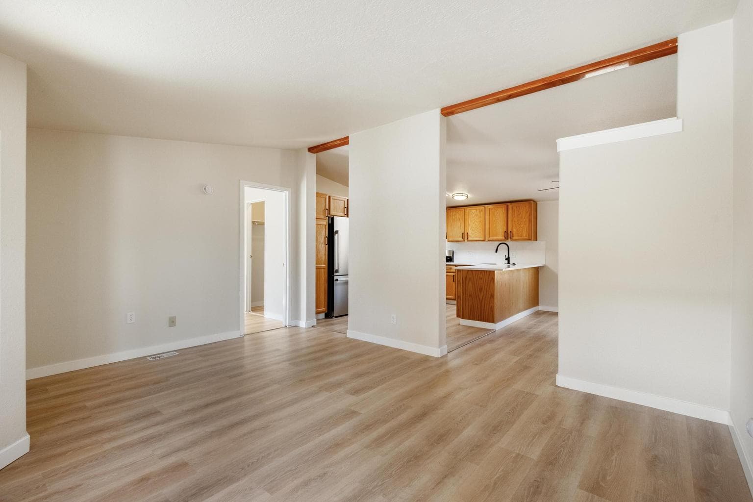 Photo of 9071 Sand Ridge 5 of 35
