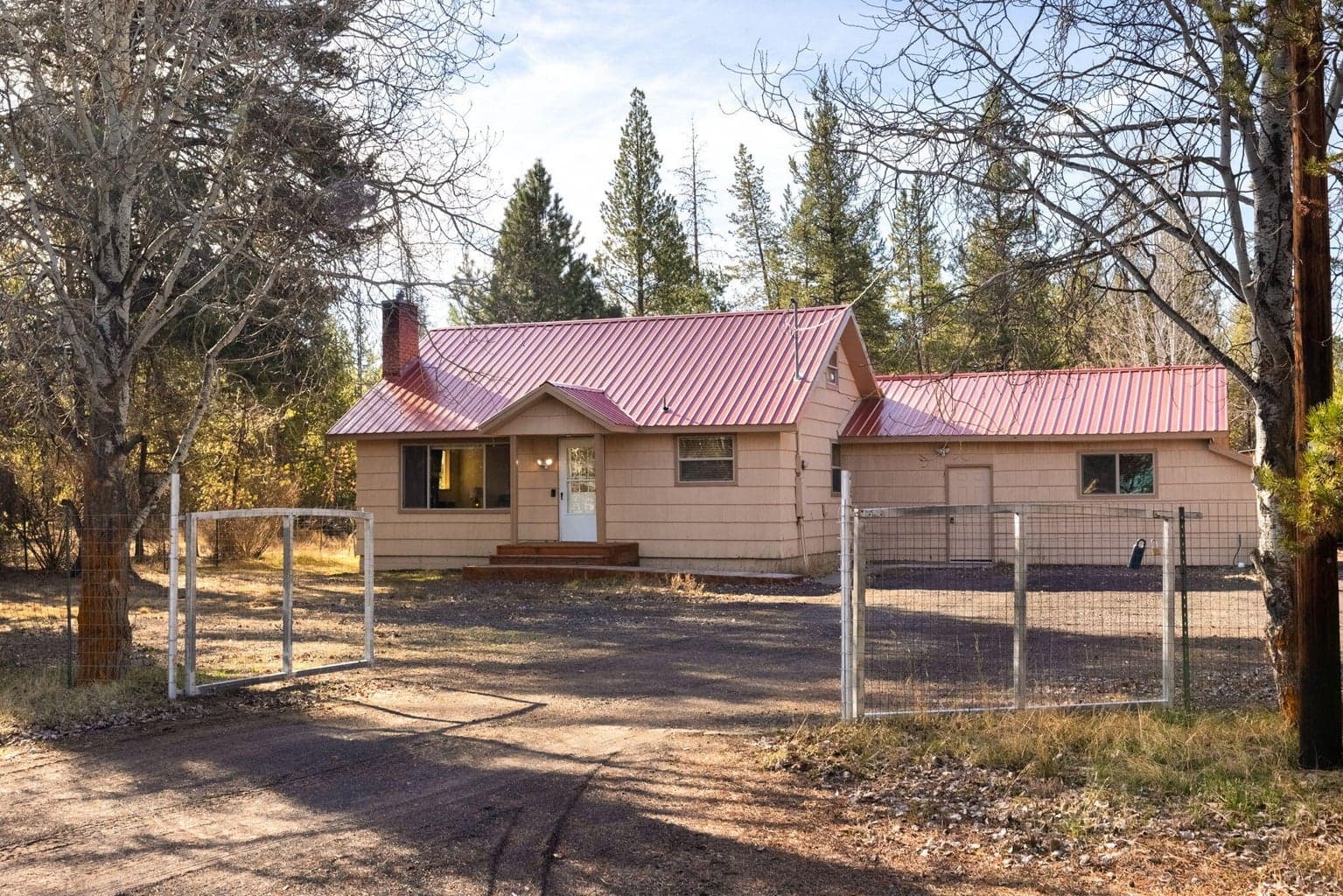 Photo of 50878 Highway 97 2 of 48