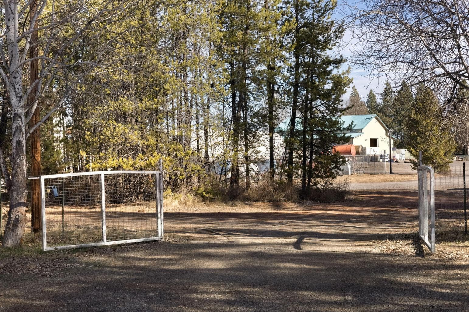 Photo of 50878 Highway 97 4 of 48