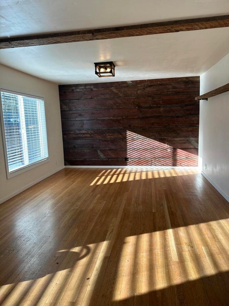 Photo of 558 NE Lafayette Avenue 23 of 36