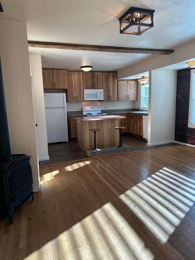Photo of 558 NE Lafayette Avenue 21 of 36
