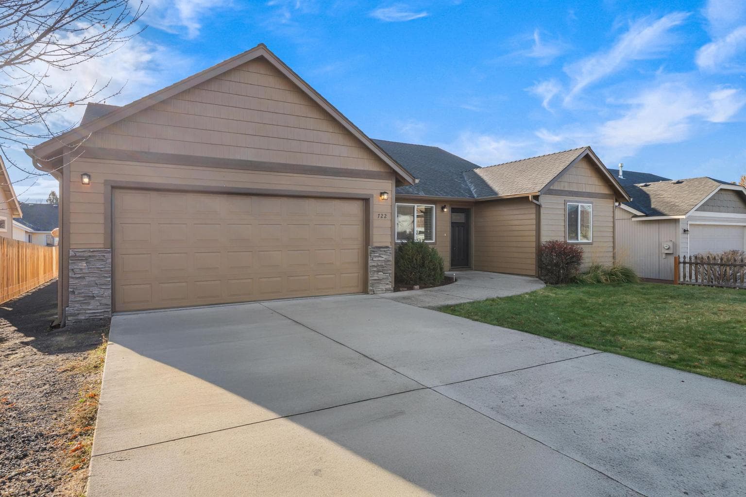 722 Redwood