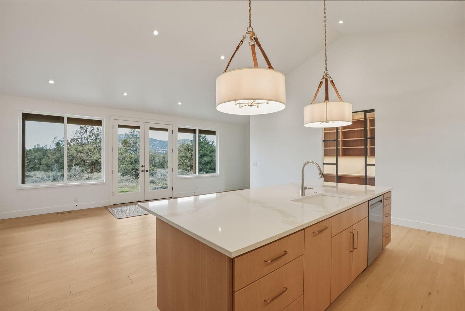 Photo of 7780 SW Wickiup Avenue 17 of 58