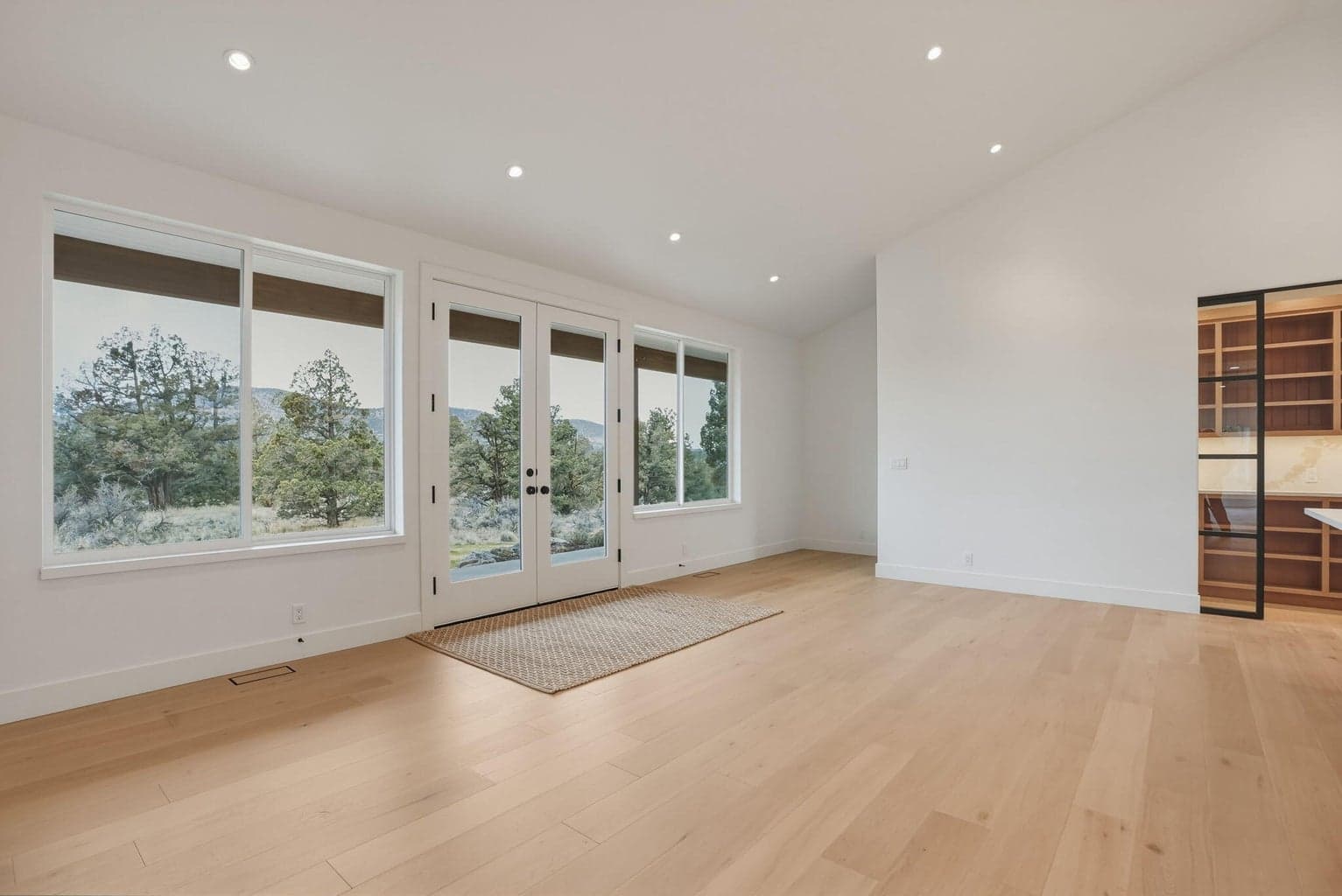Photo of 7780 SW Wickiup Avenue 18 of 58