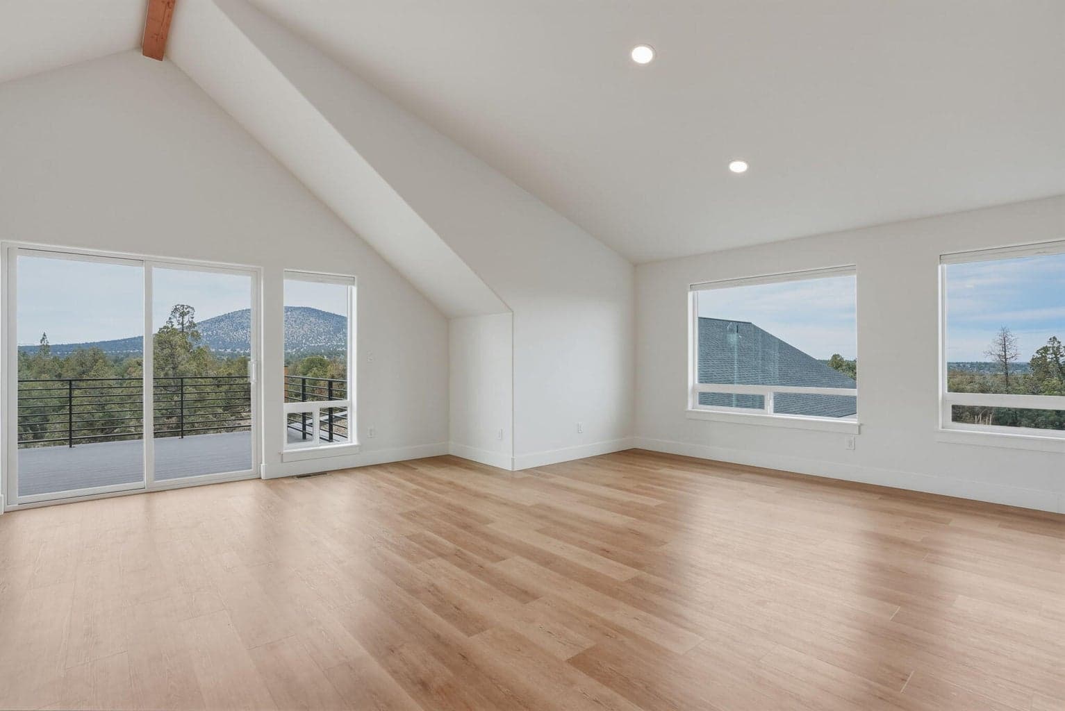 Photo of 7780 SW Wickiup Avenue 48 of 58