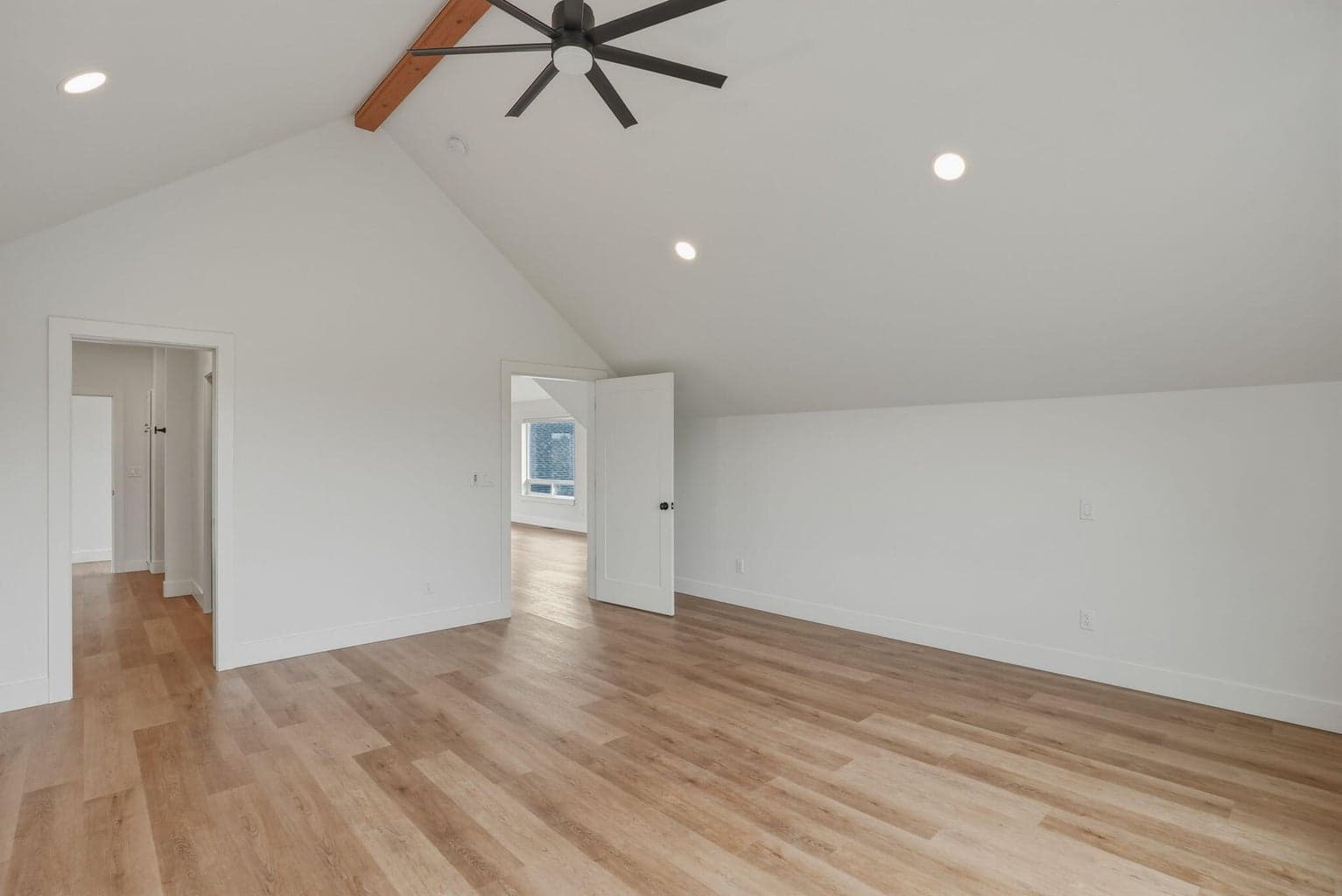 Photo of 7780 SW Wickiup Avenue 51 of 58