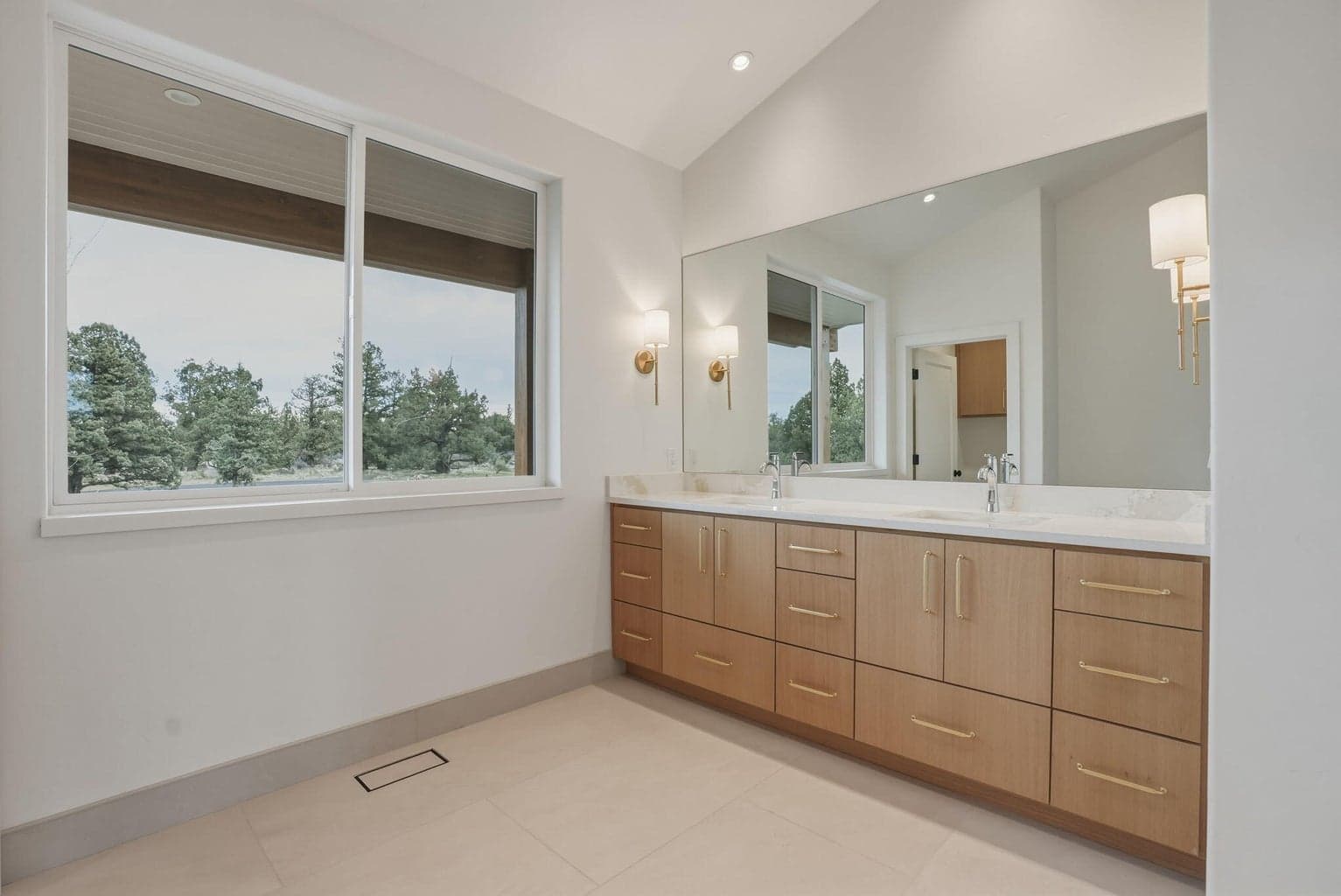 Photo of 7780 SW Wickiup Avenue 24 of 58