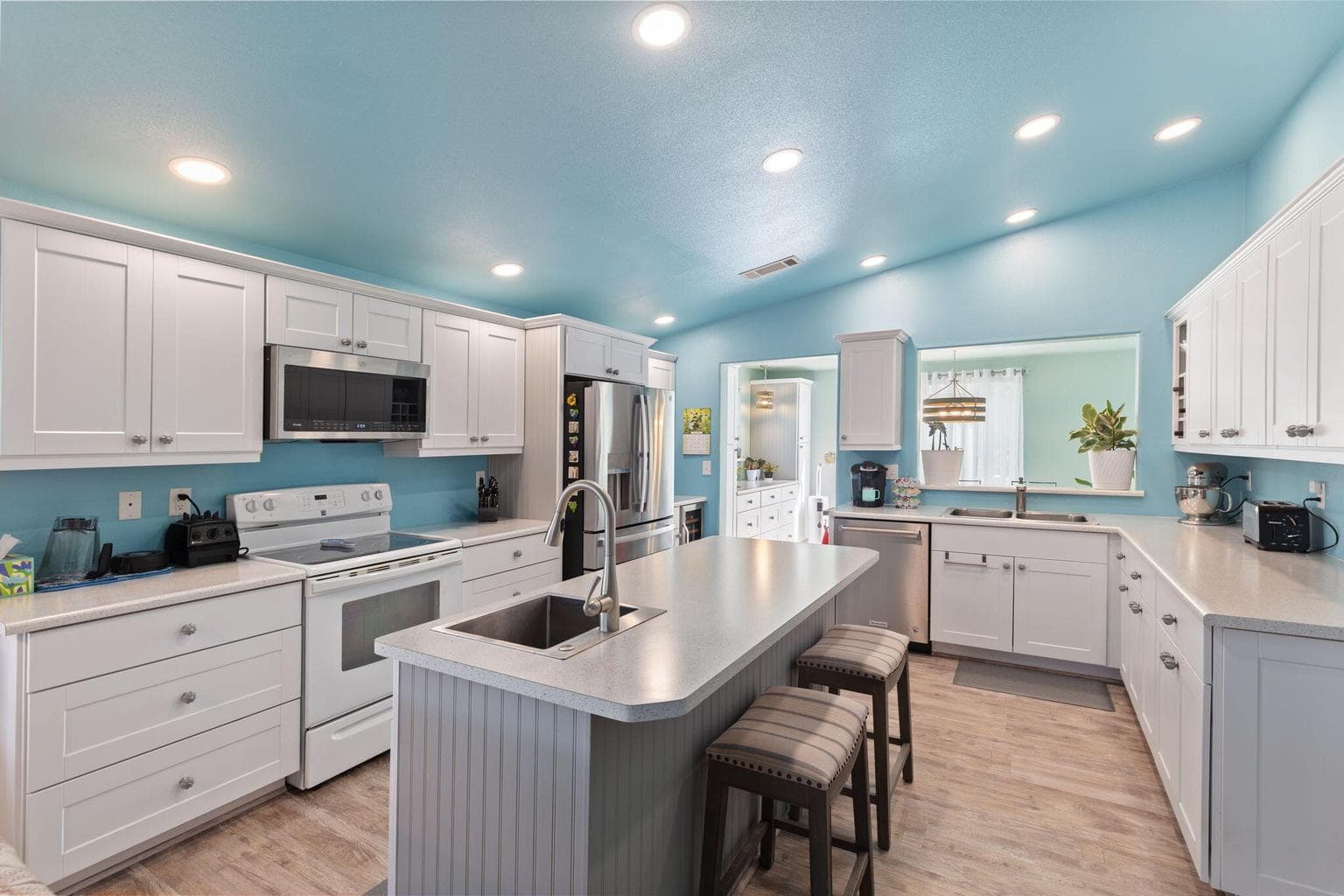 gorgeous kitchen!