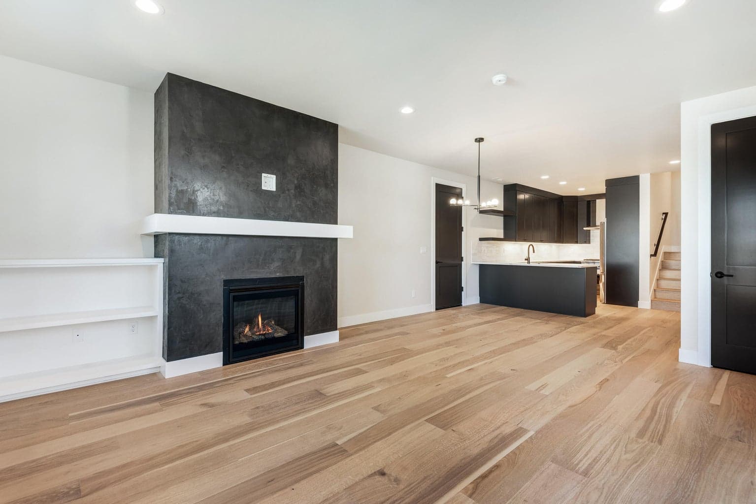 Photo of 334 Roosevelt 3 of 14
