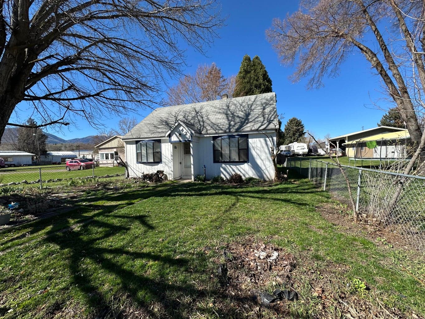 421 Cottonwood