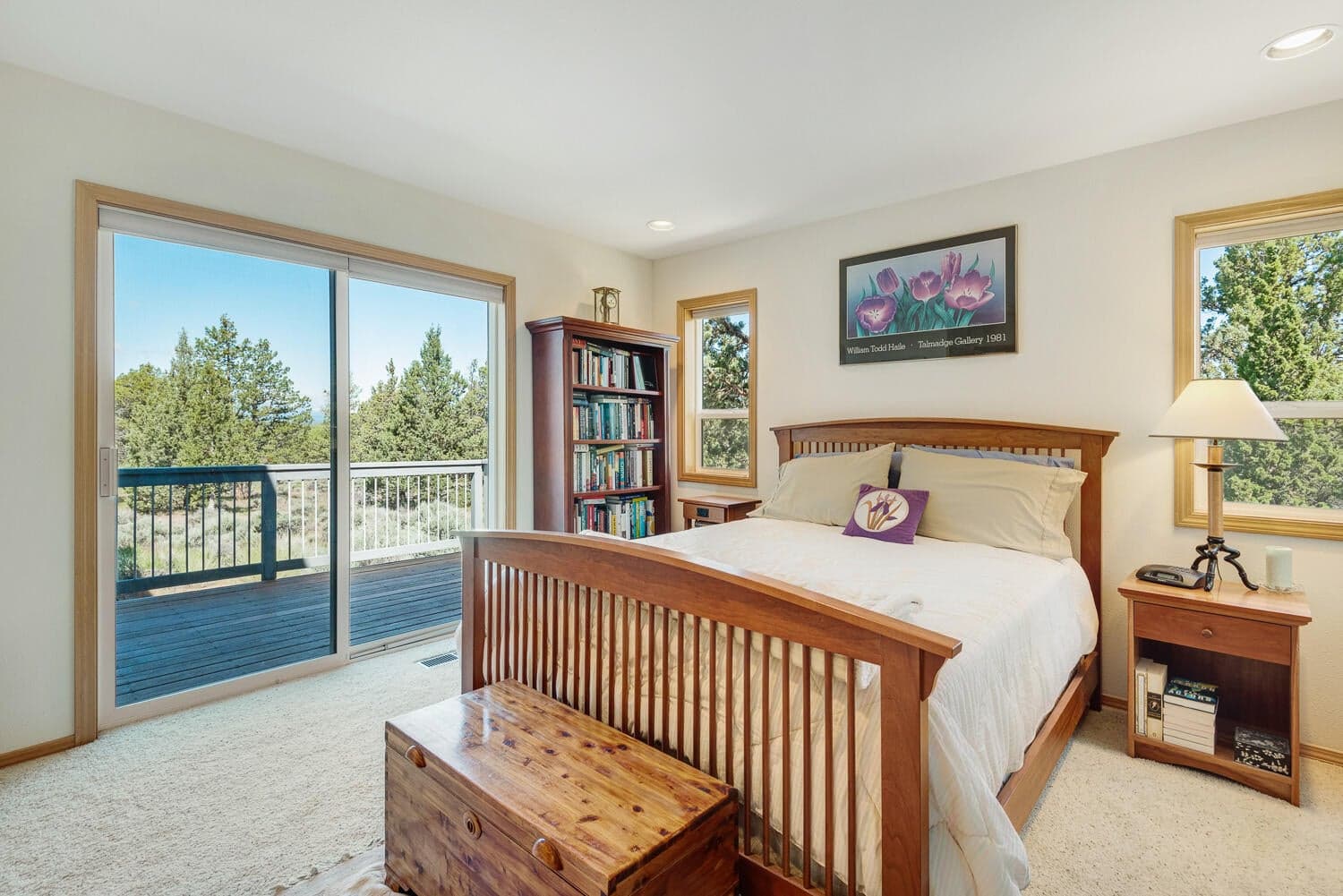 Guest bedroom #2 w/private deck