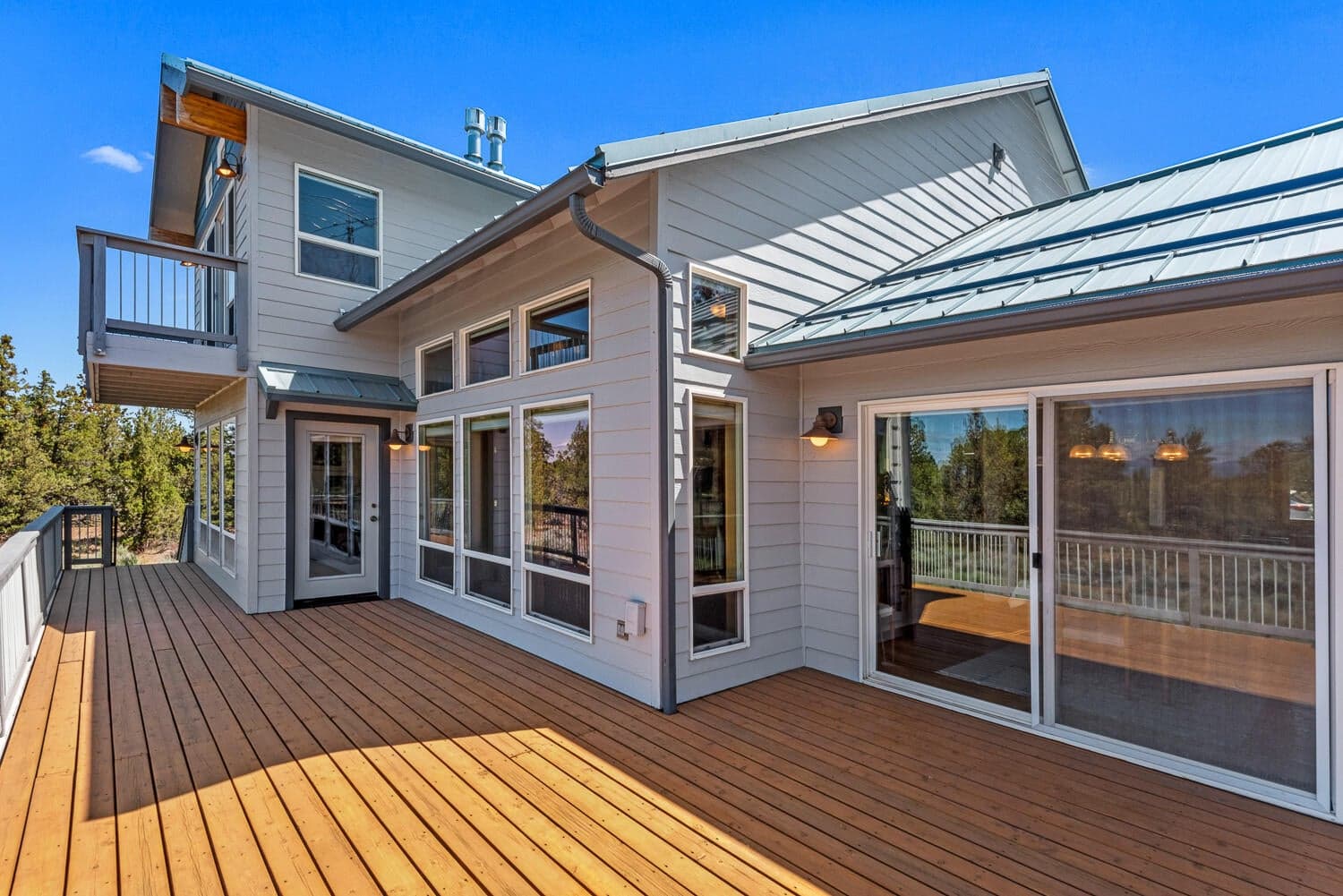 Main living deck