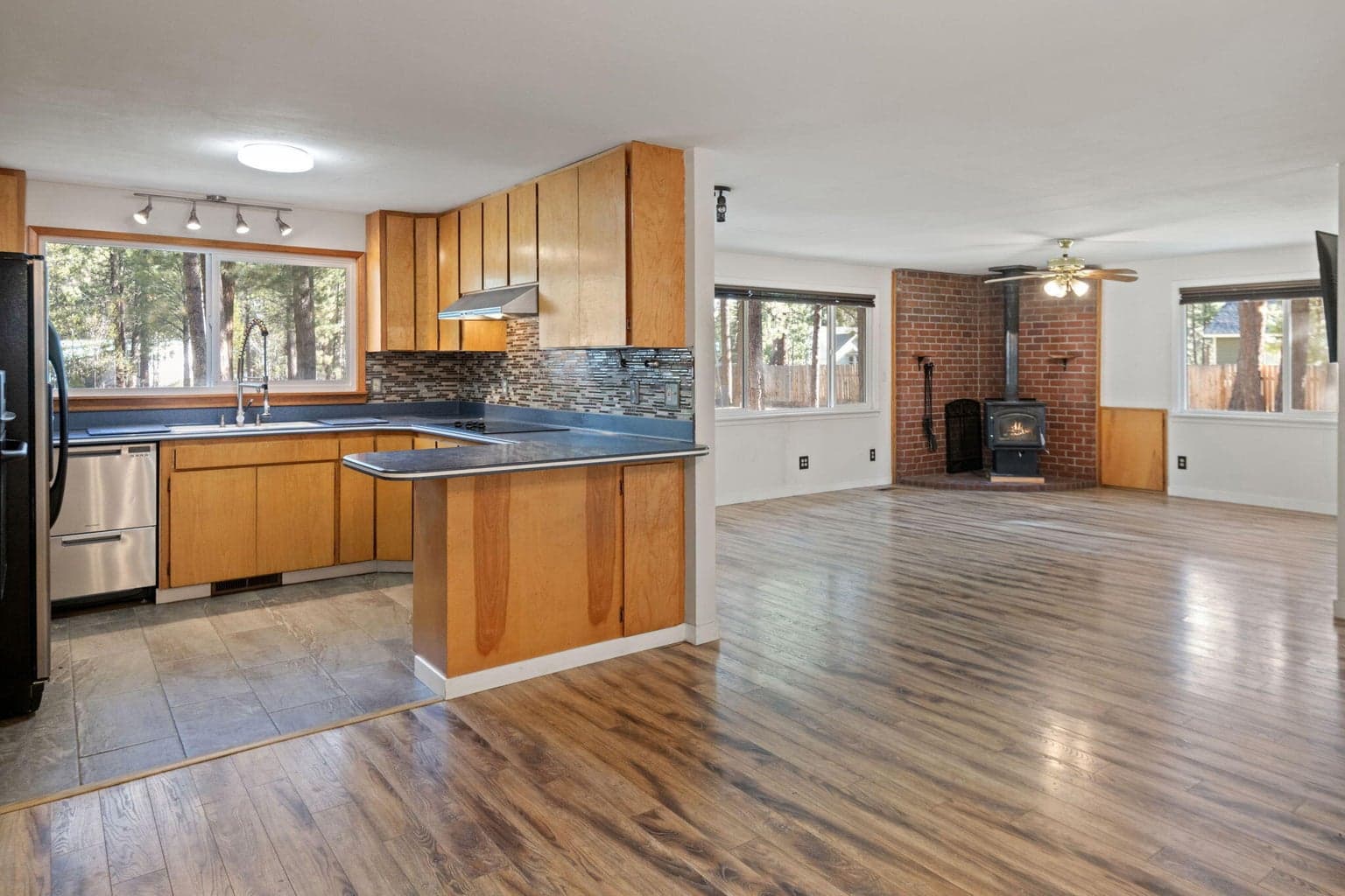 Photo of 153469 Hackamore 4 of 24