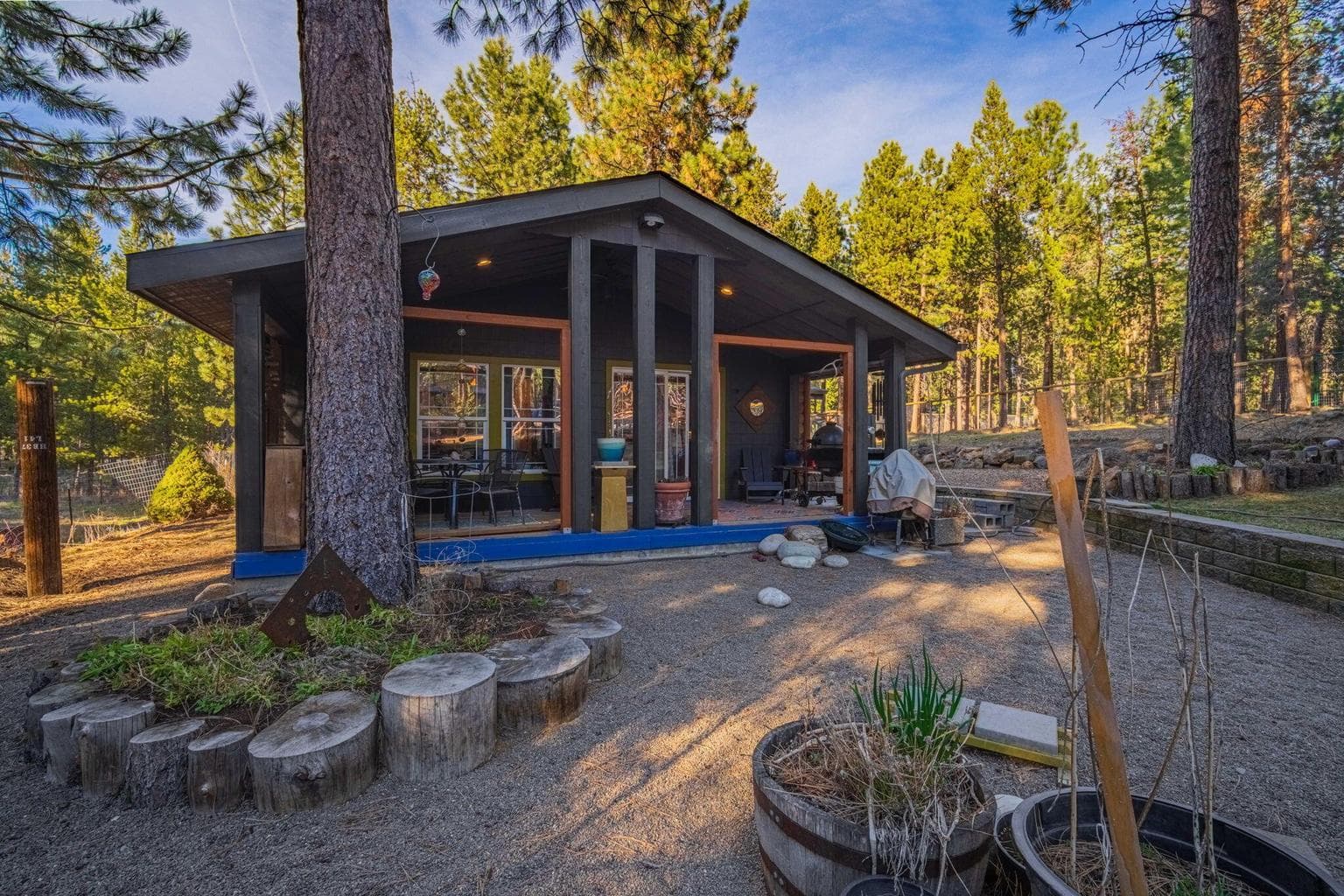 Tons of curb appeal!
