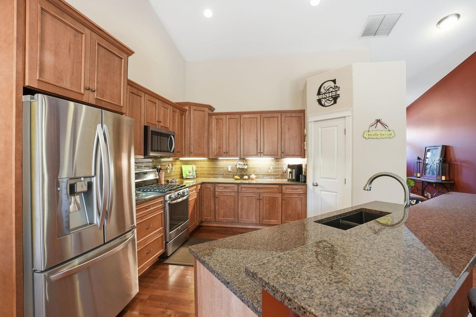 Photo of 2440 Linnet Lane 10 of 43