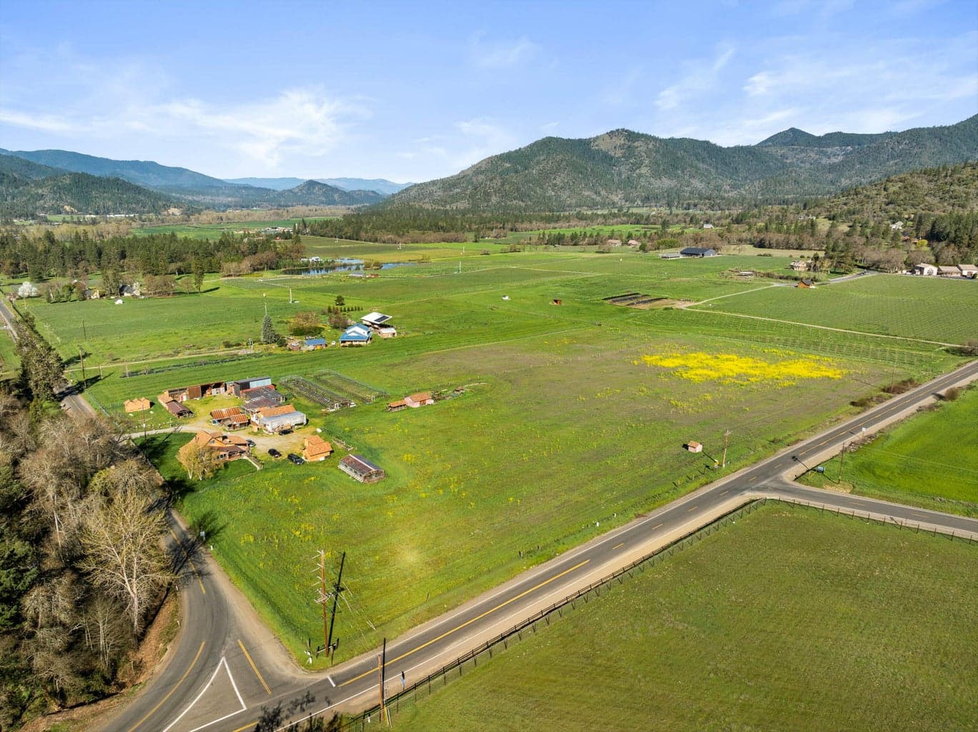 Photo of 13990 Applegate 2 of 25