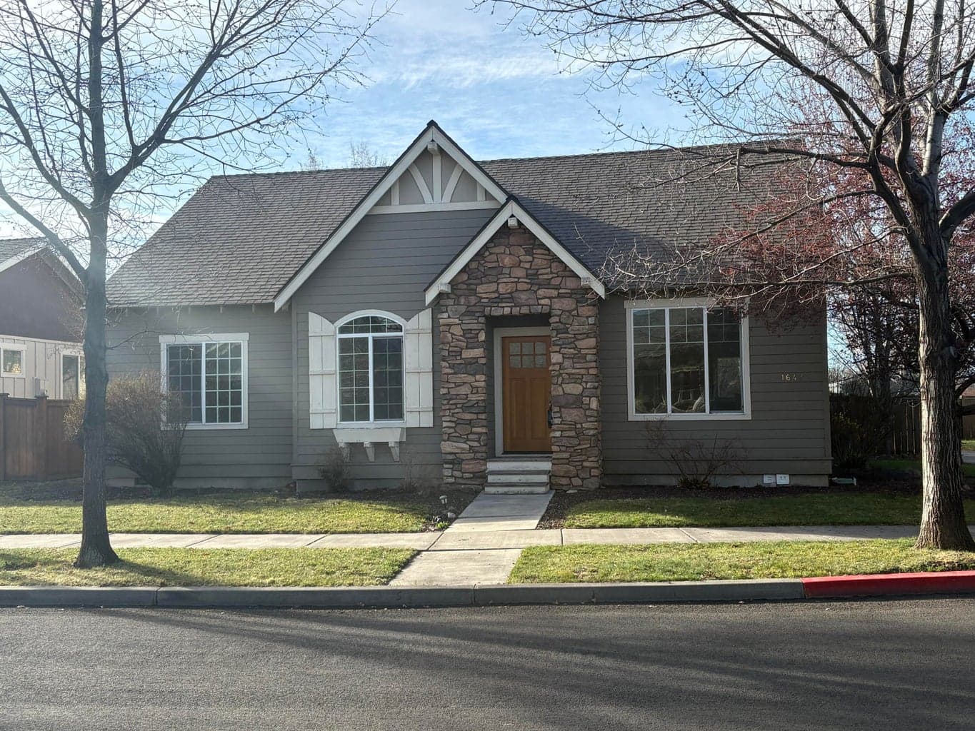 Photo of 1642 Hemlock 1 of 20