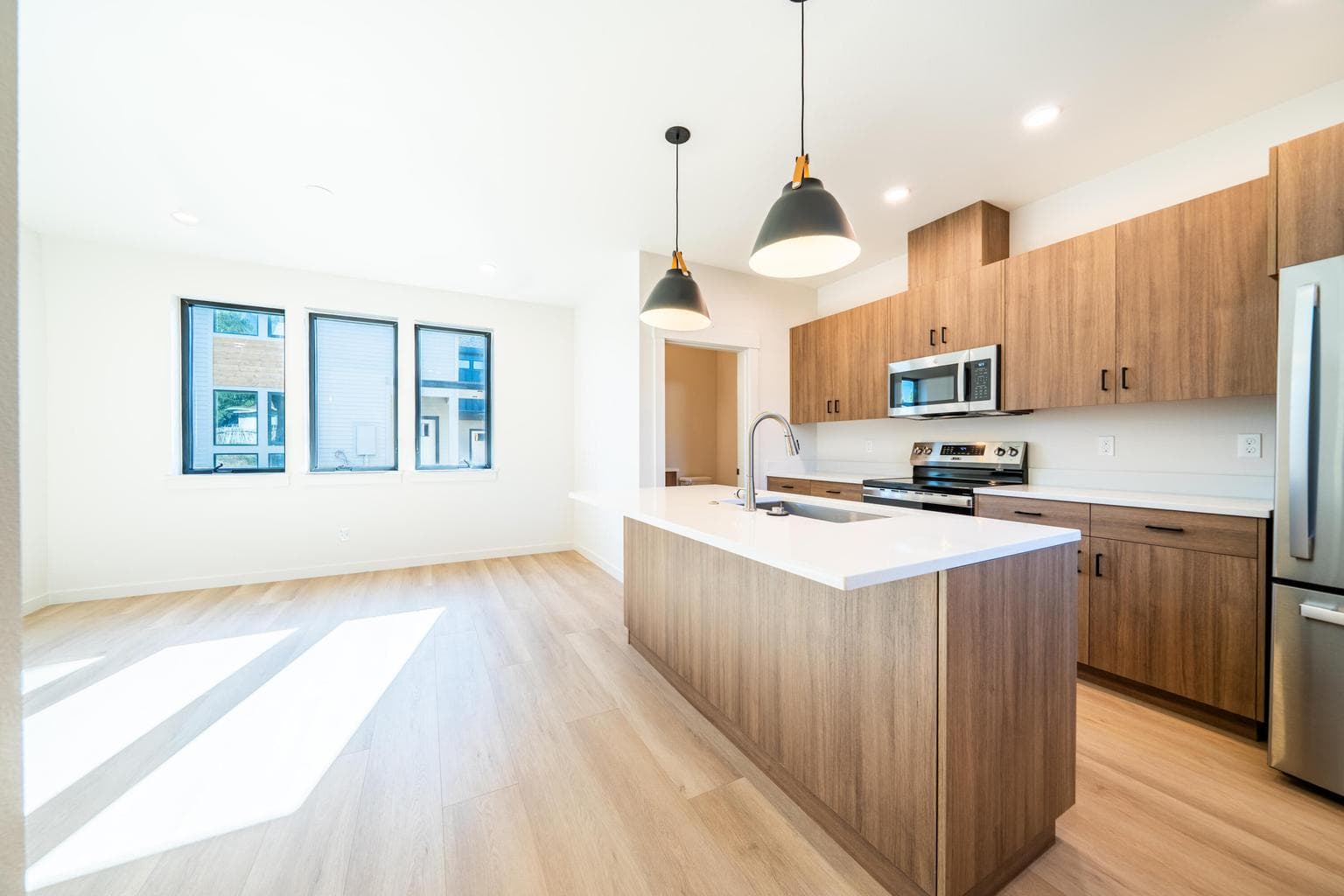Photo of 371 NW 19th Street 6 of 20