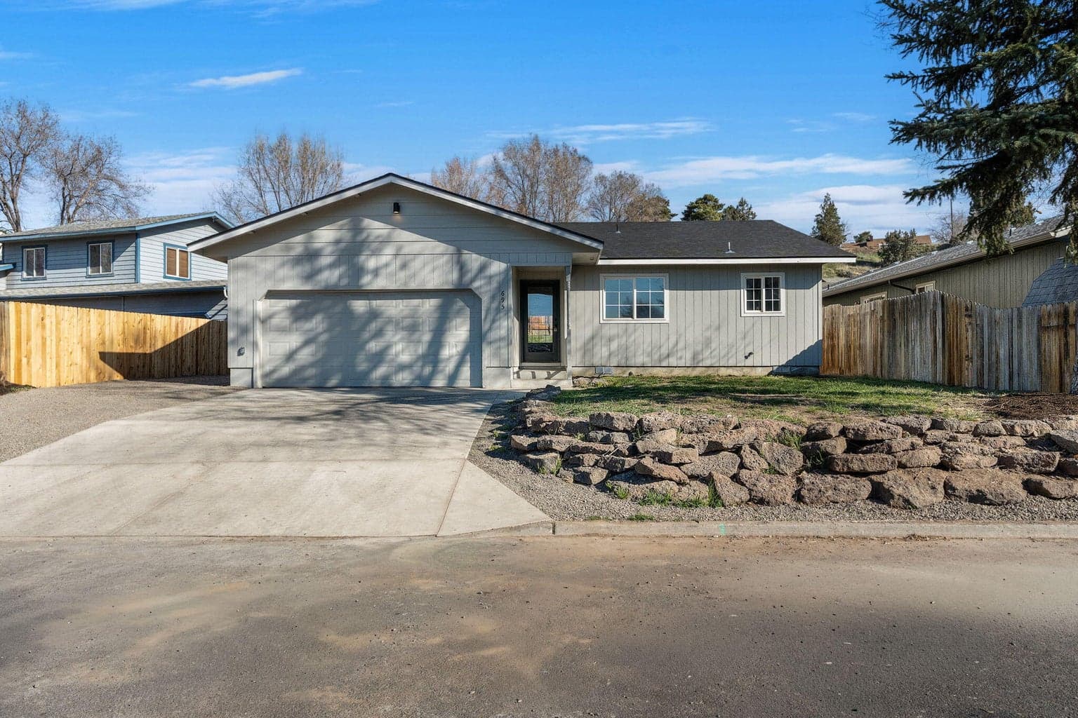 Photo of 695 8th 1 of 28