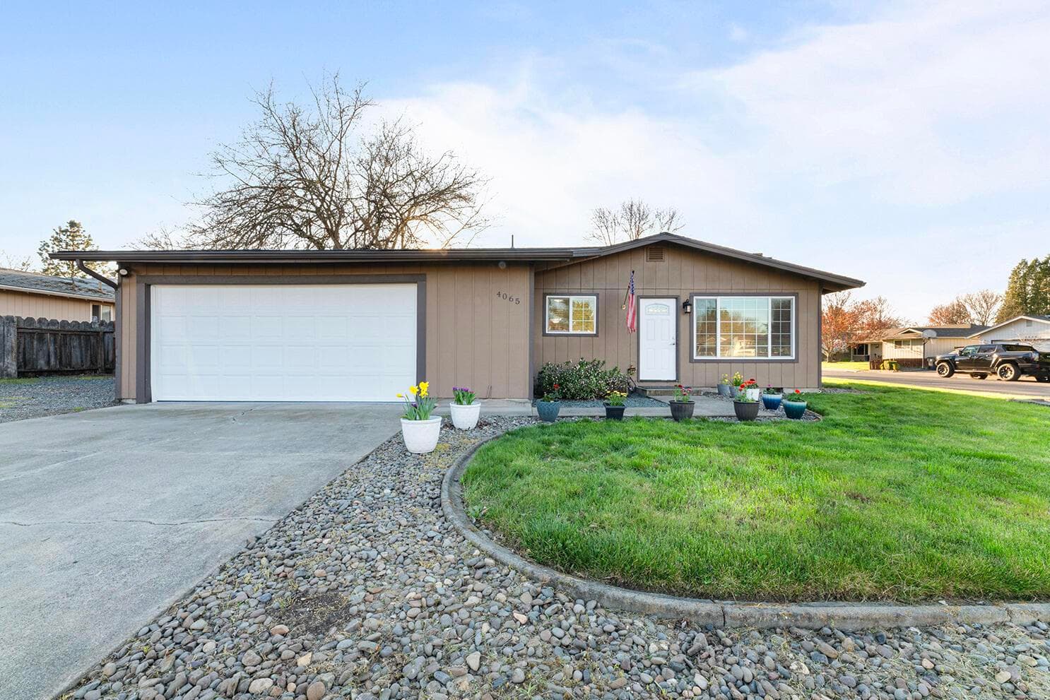 Photo of 4065 Crestwood 2 of 26