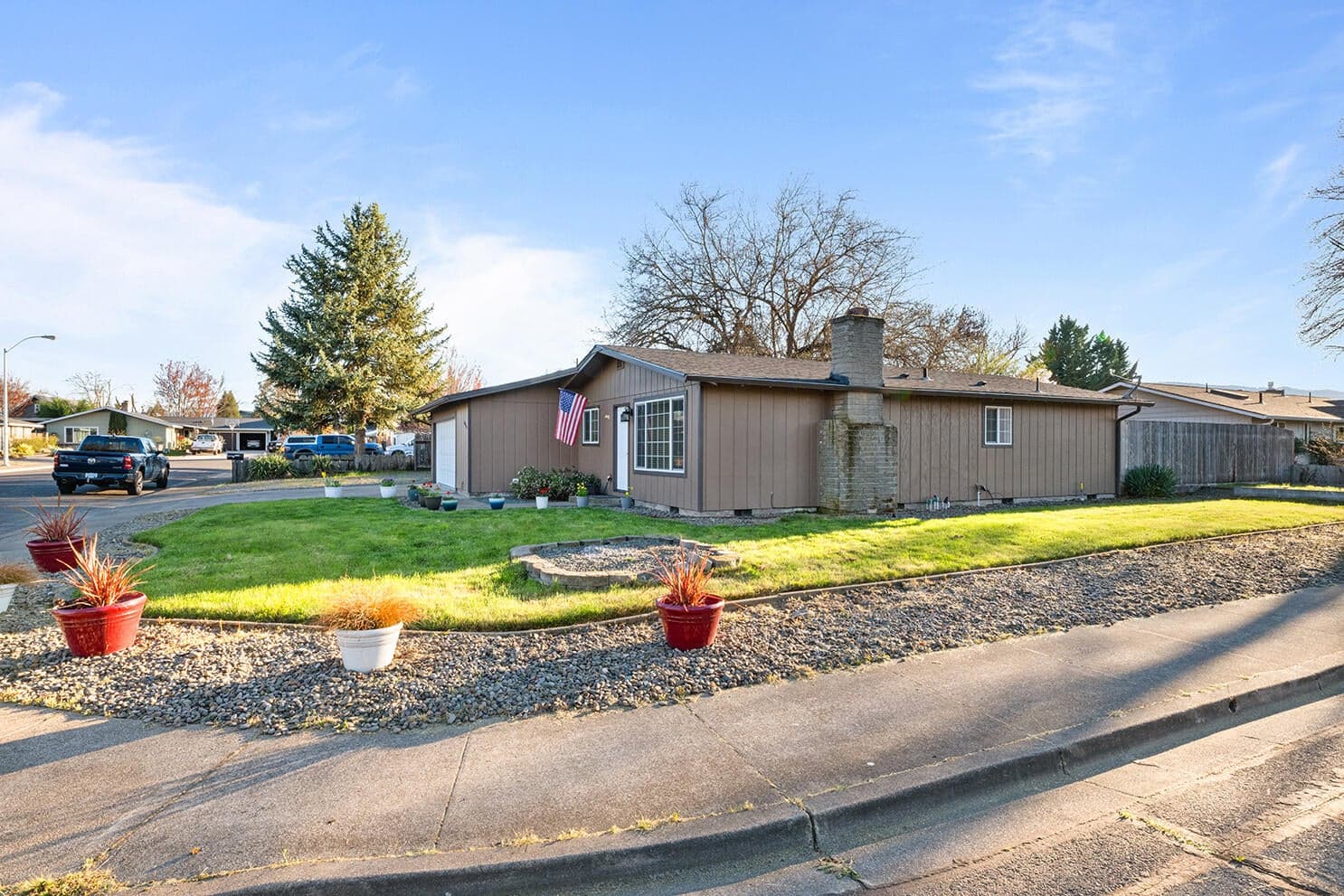 Photo of 4065 Crestwood 4 of 26
