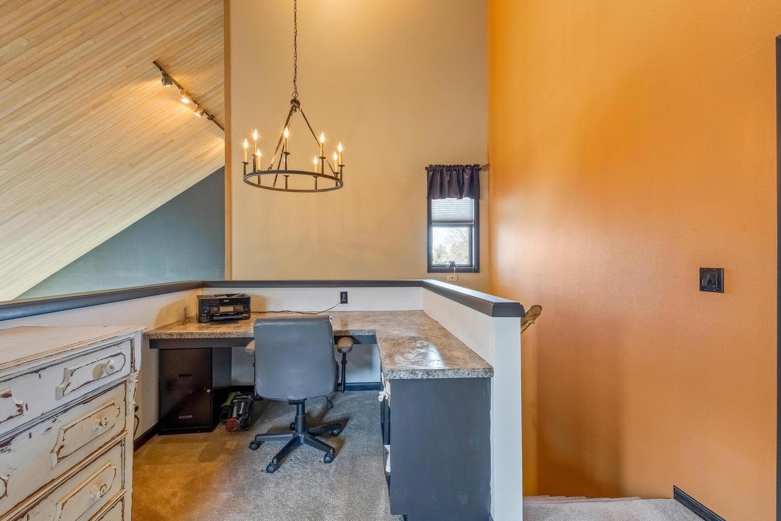 Photo of 101 NE Marmot Lane 30 of 47