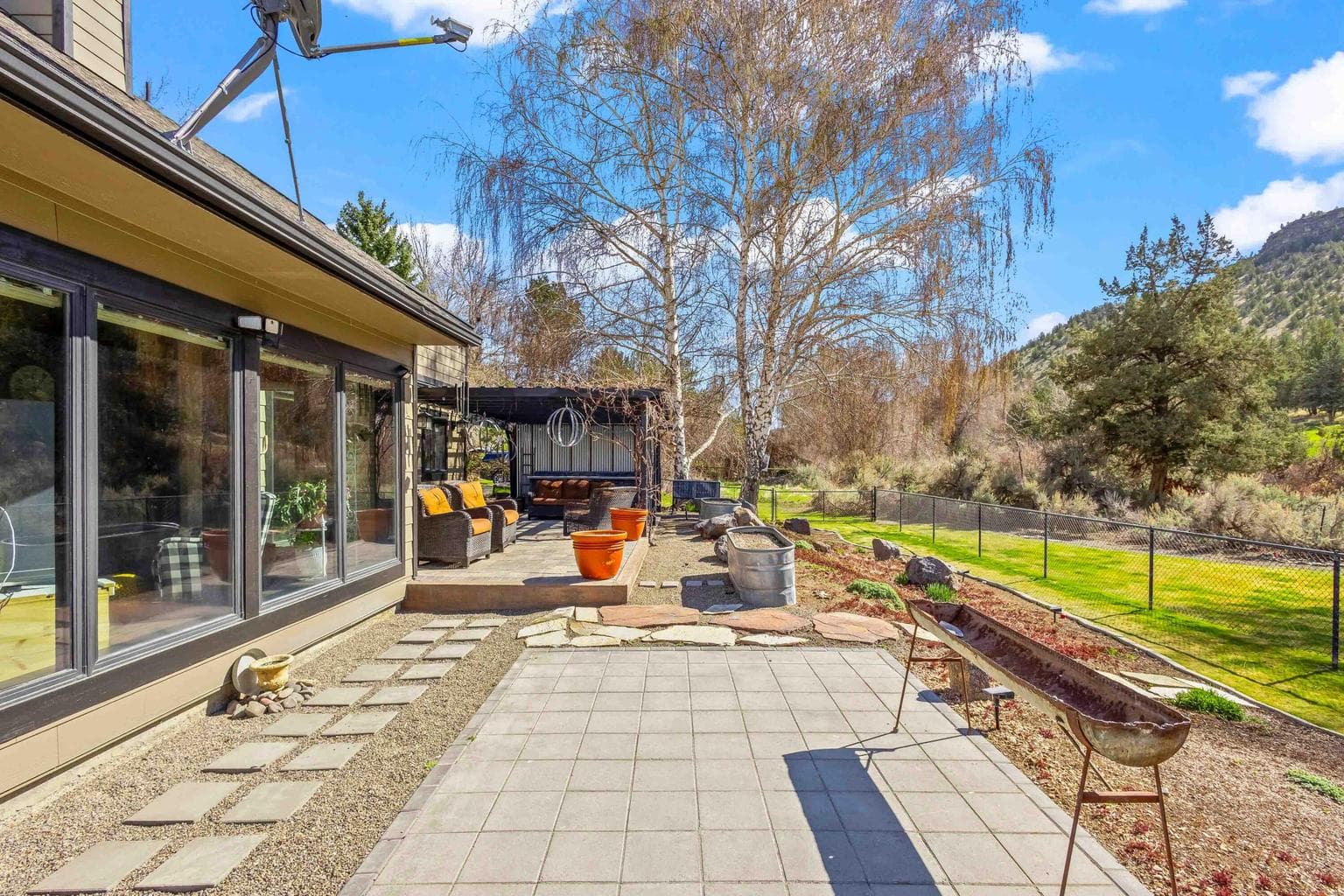 Photo of 101 NE Marmot Lane 33 of 47