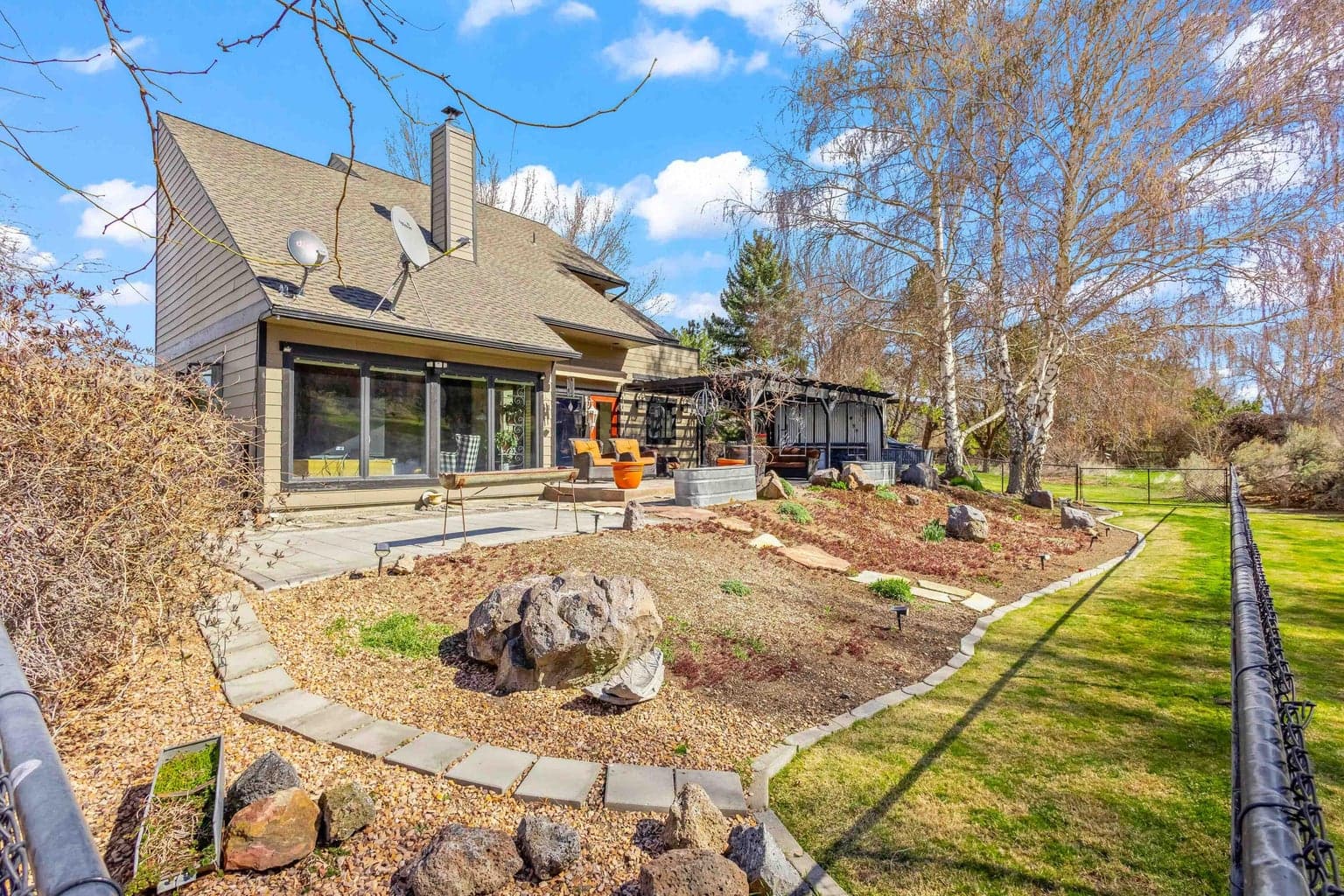Photo of 101 NE Marmot Lane 37 of 47