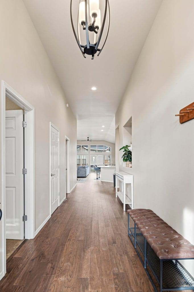 Photo of 8433 Forest Ridge 4 of 46