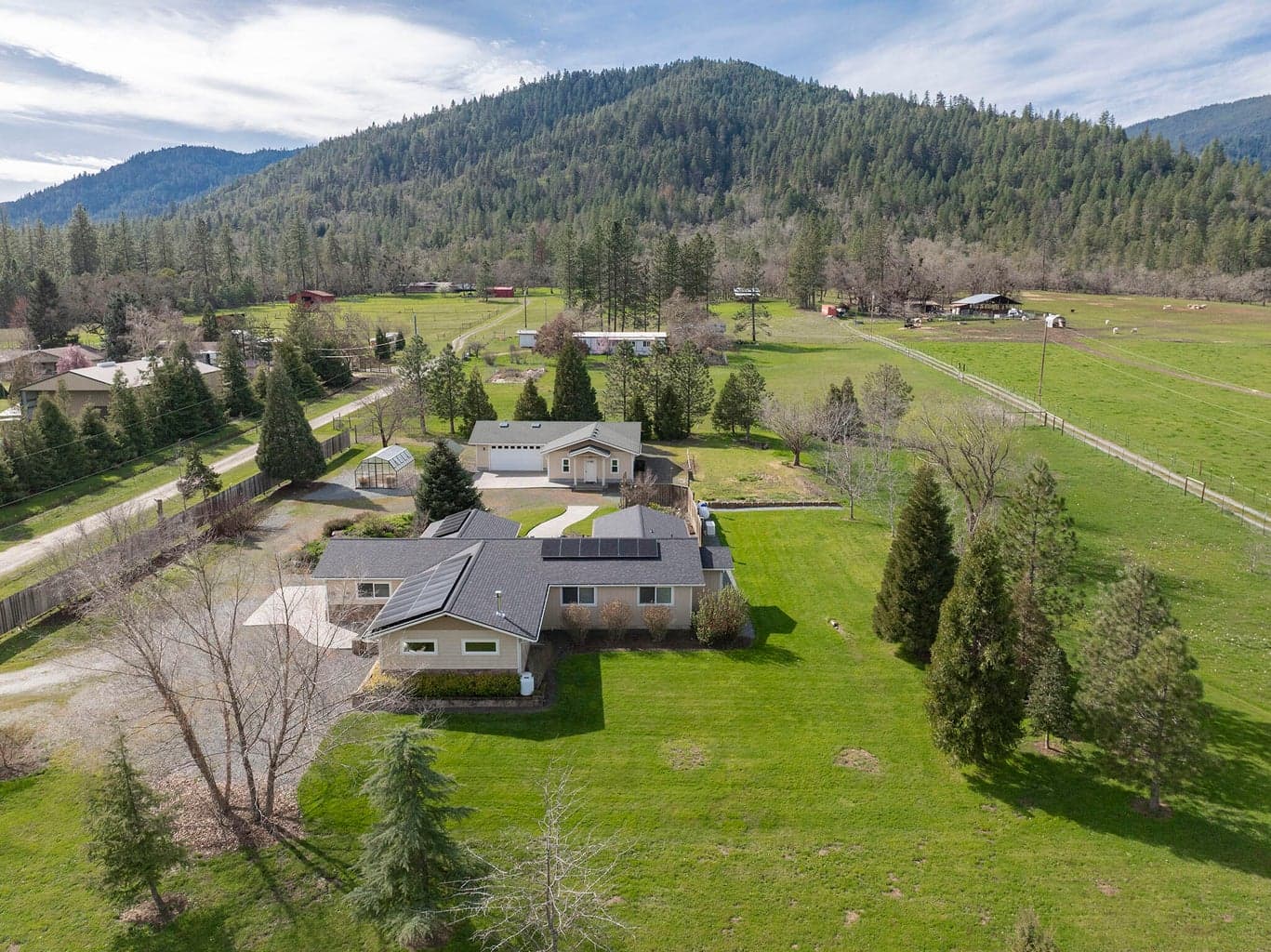 15902 Water Gap, Williams, 97544
