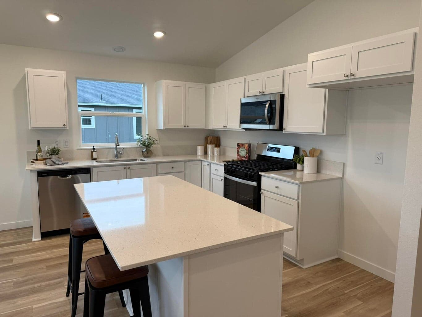 Photos of similar home. Actual finishes may vary
