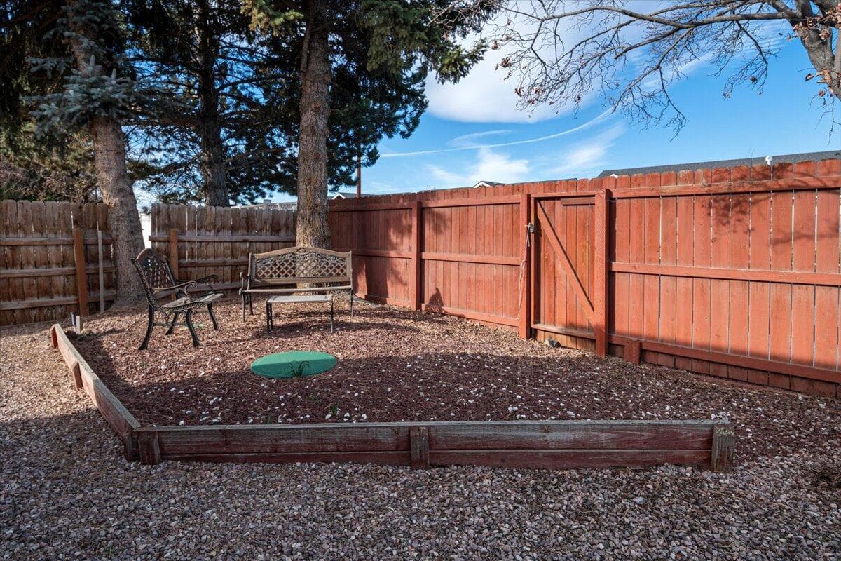 Photo of 1875 NE 6th Street 30 of 33