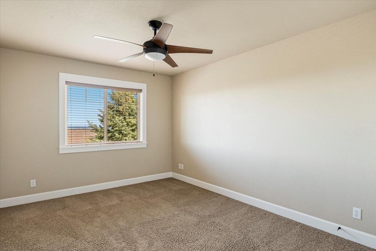 Photo of 4122 SW Salmon Place 43 of 64