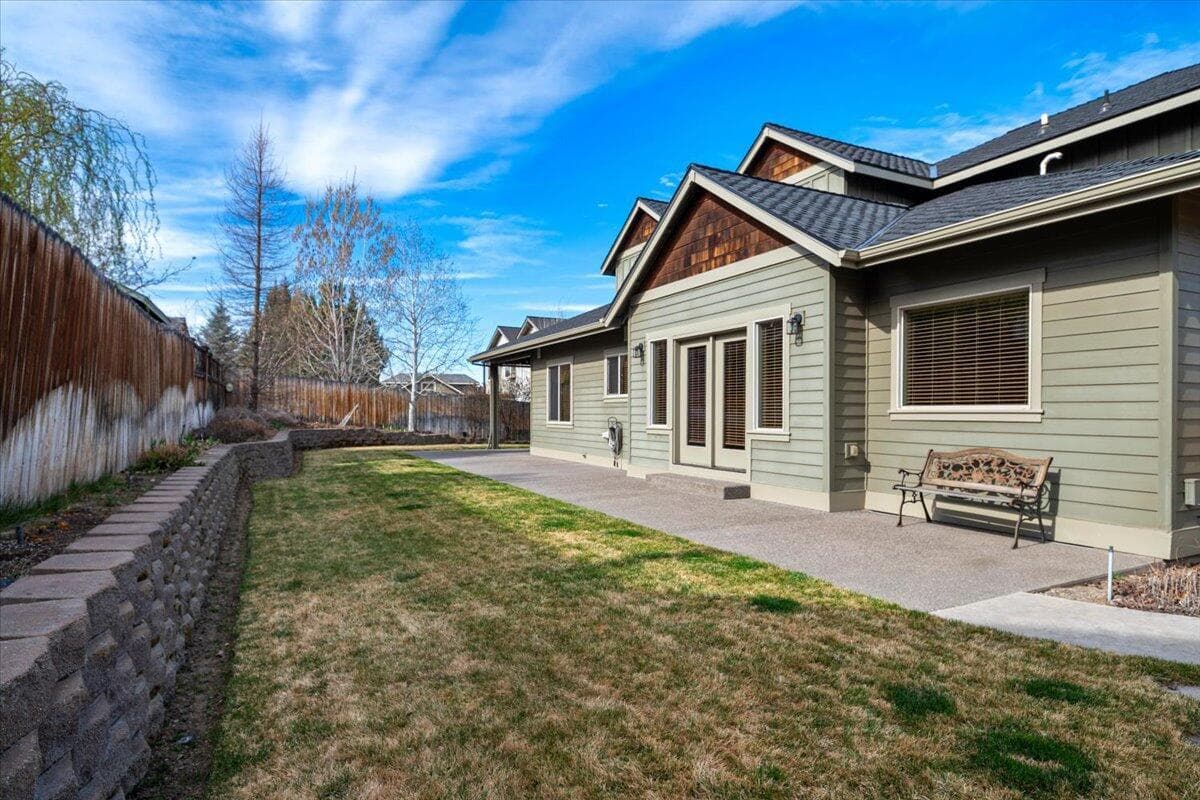 Photo of 4122 SW Salmon Place 52 of 64