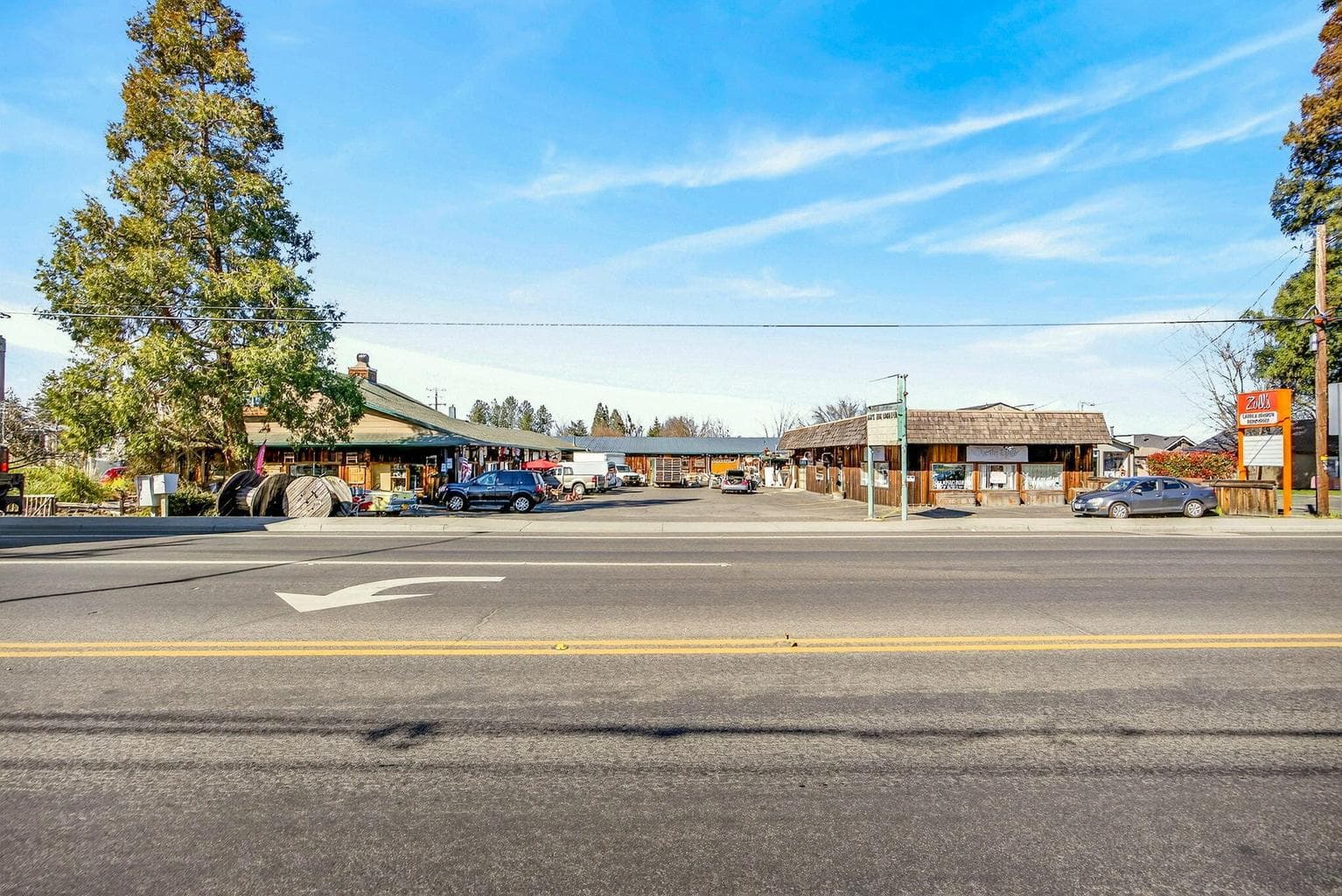 2772 Main