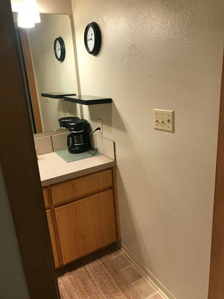 Suite 2 Full Bathroom