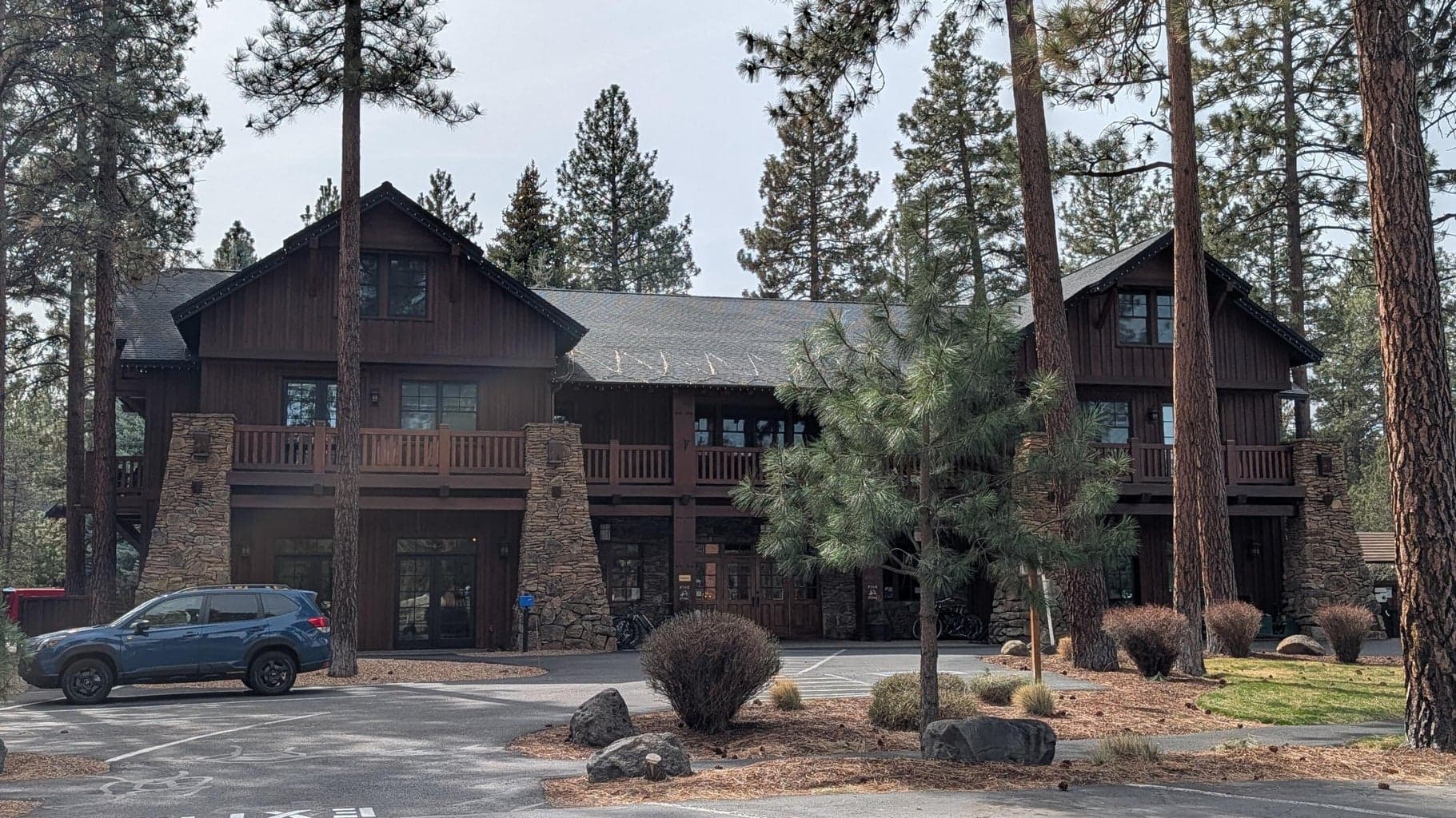 This condo is 0.3 miles to FivePine Lodge