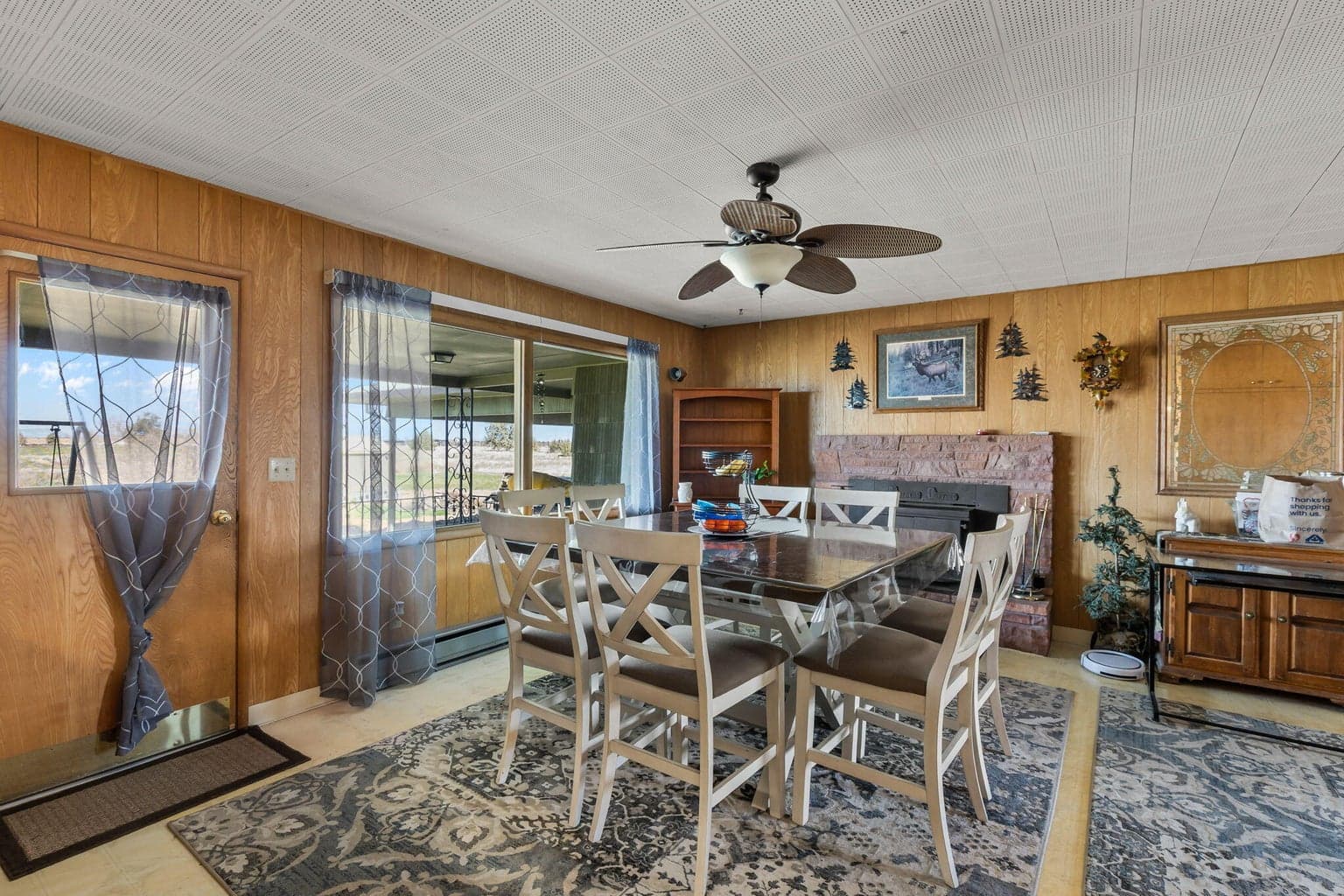 Photo of 2250 Elm 4 of 43