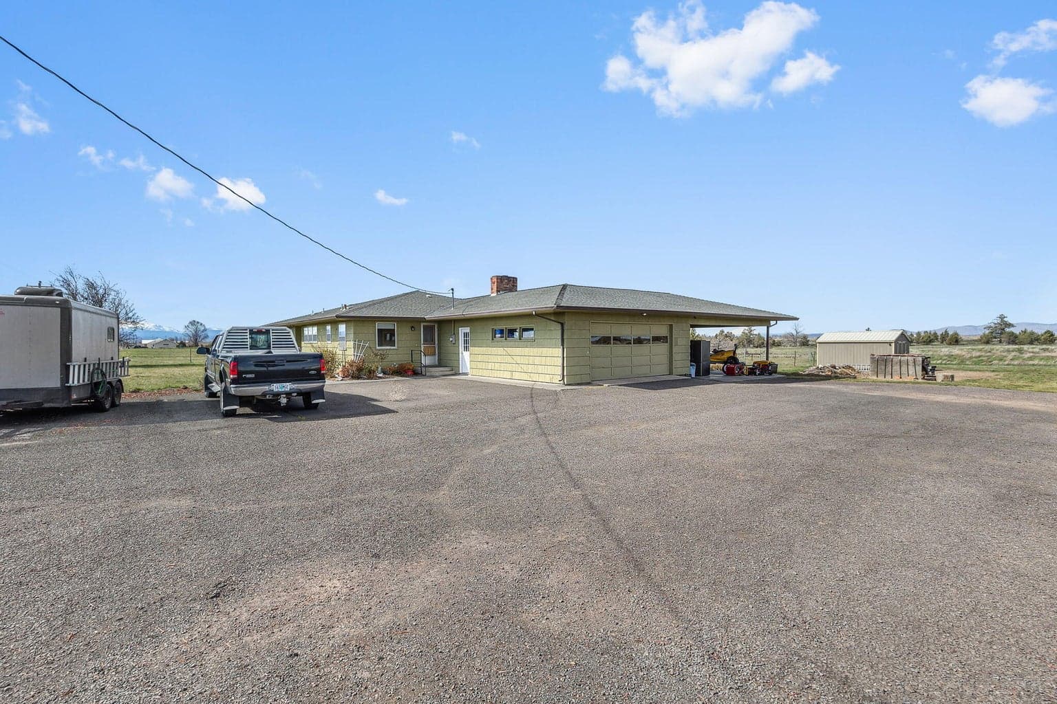 Photo of 2250 NW Elm Lane 23 of 43