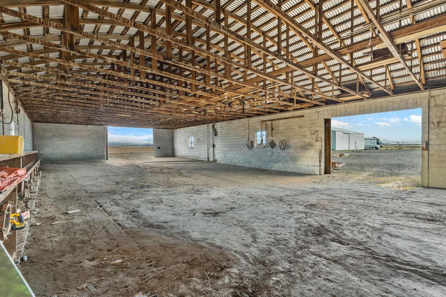 Photo of 2250 NW Elm Lane 28 of 43