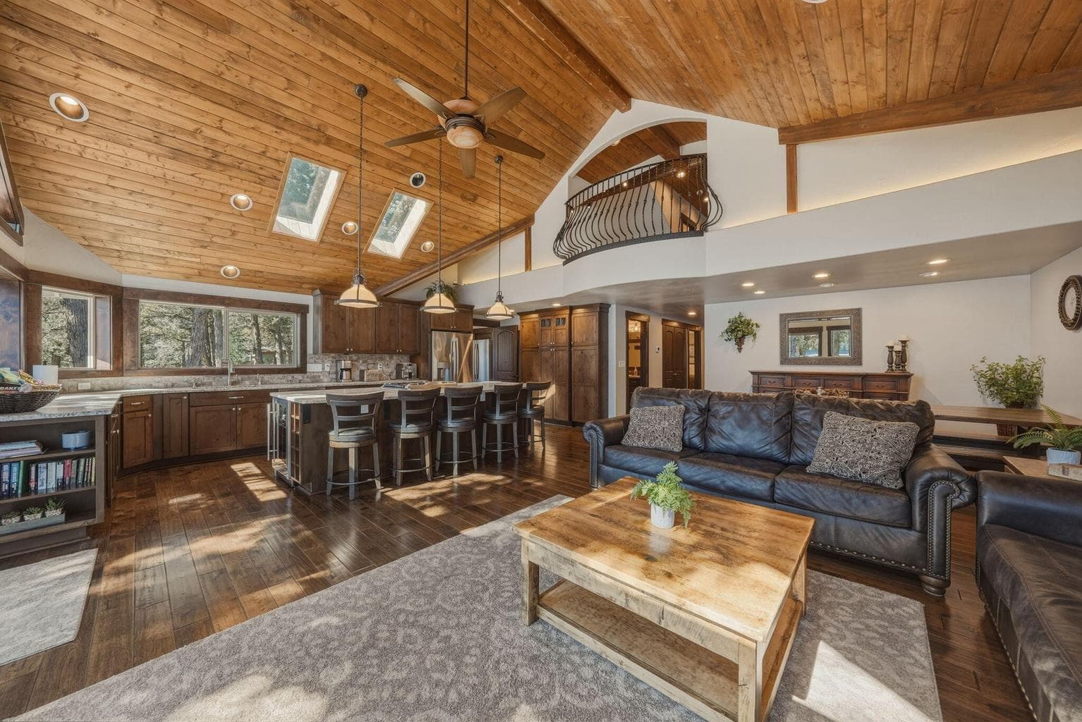 Photo of 10550 N Ochoco Highway 21 of 108