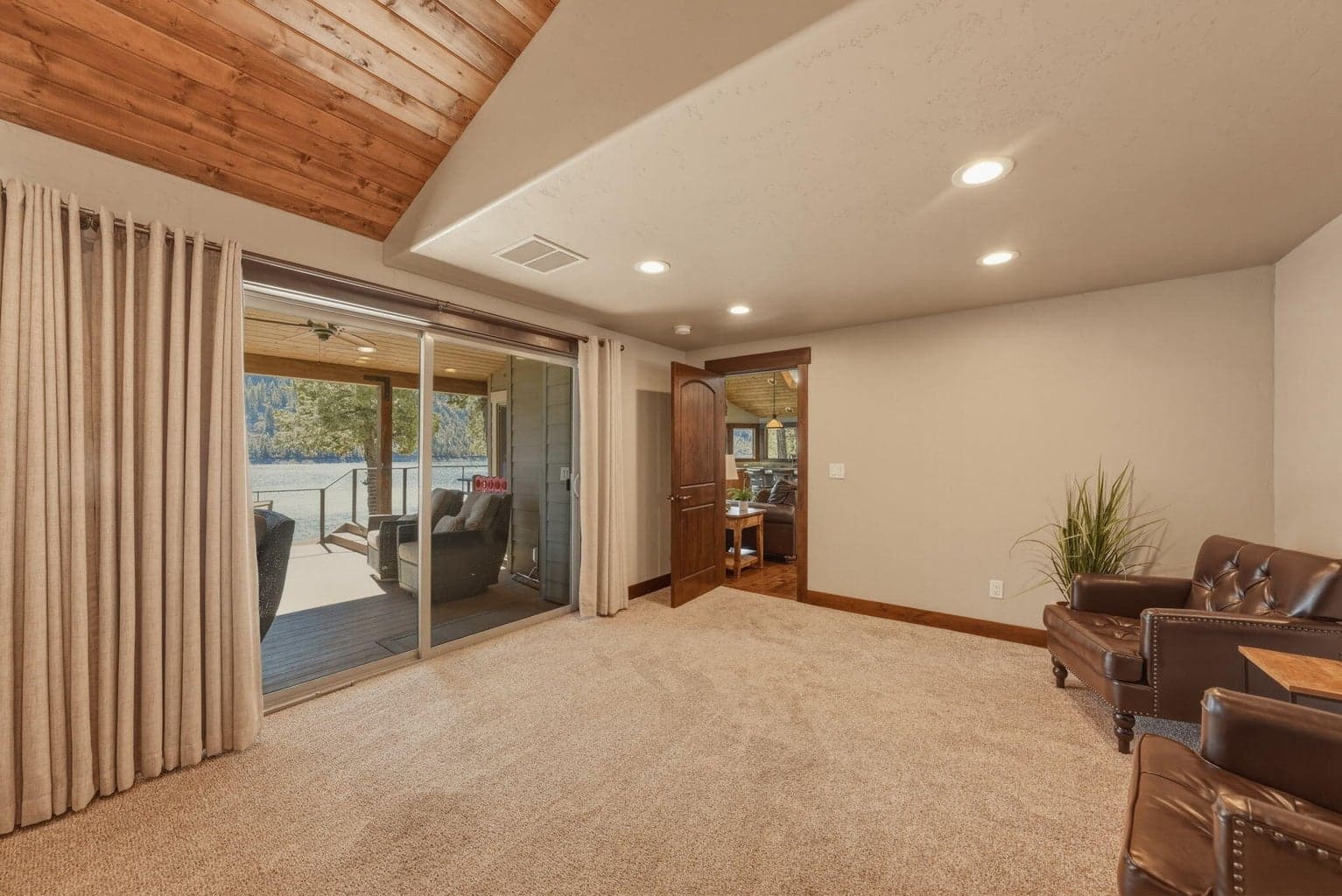 Photo of 10550 N Ochoco Highway 38 of 108
