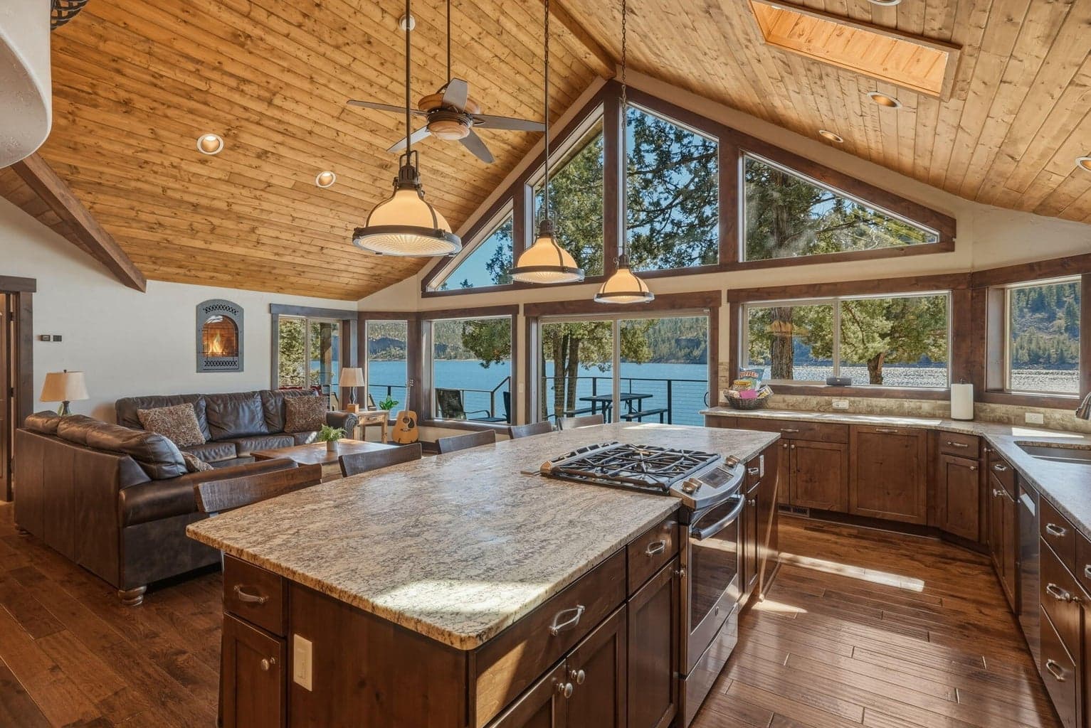 Photo of 10550 N Ochoco Highway 25 of 108