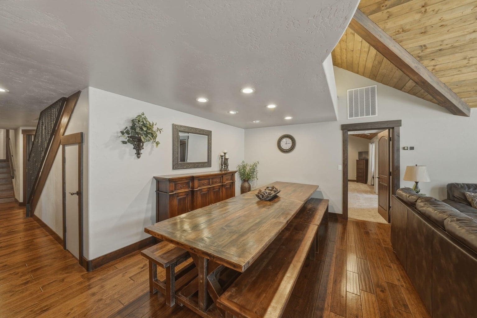 Photo of 10550 N Ochoco Highway 30 of 108